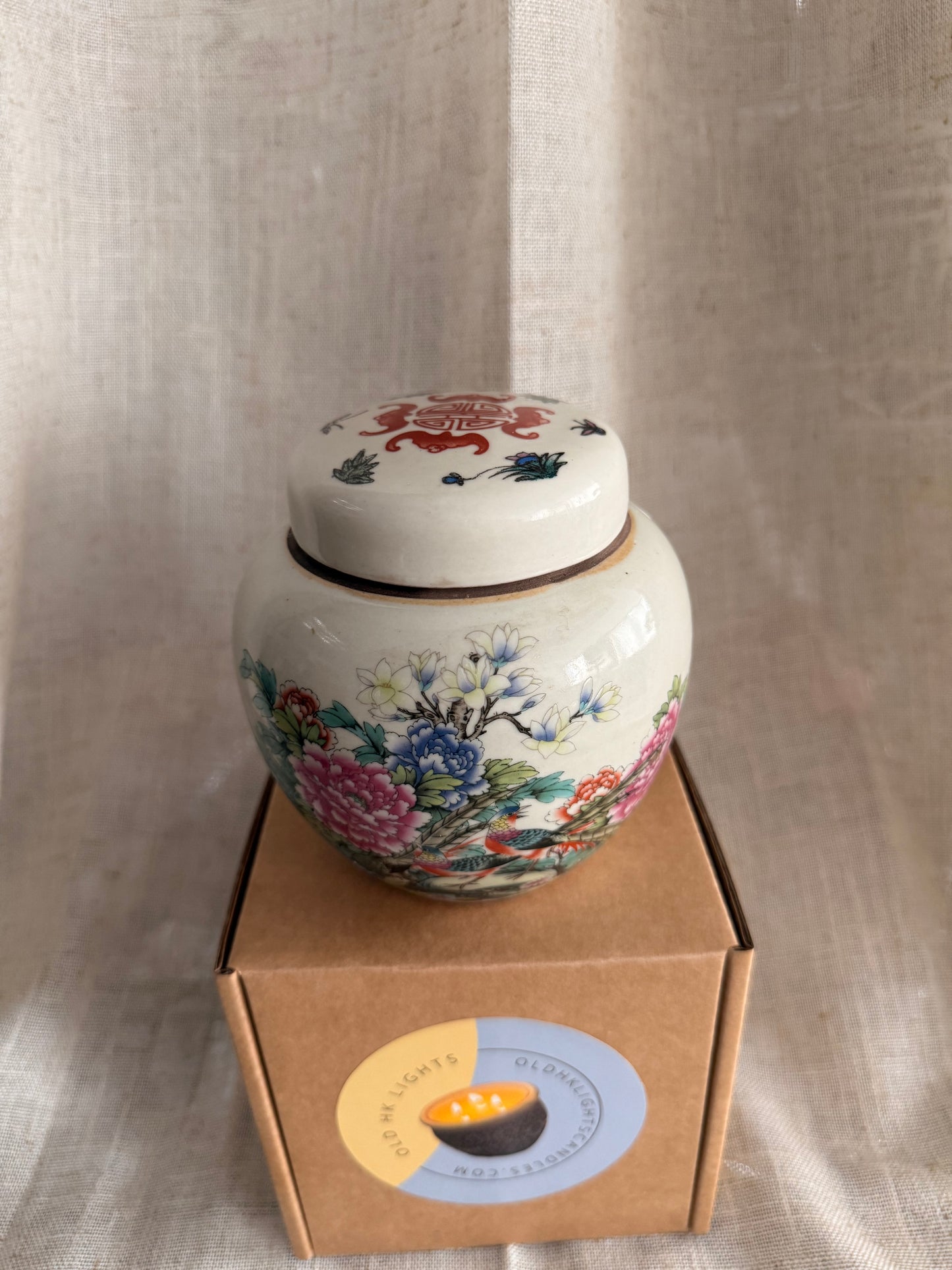 Chrysanthemum tea jar candle