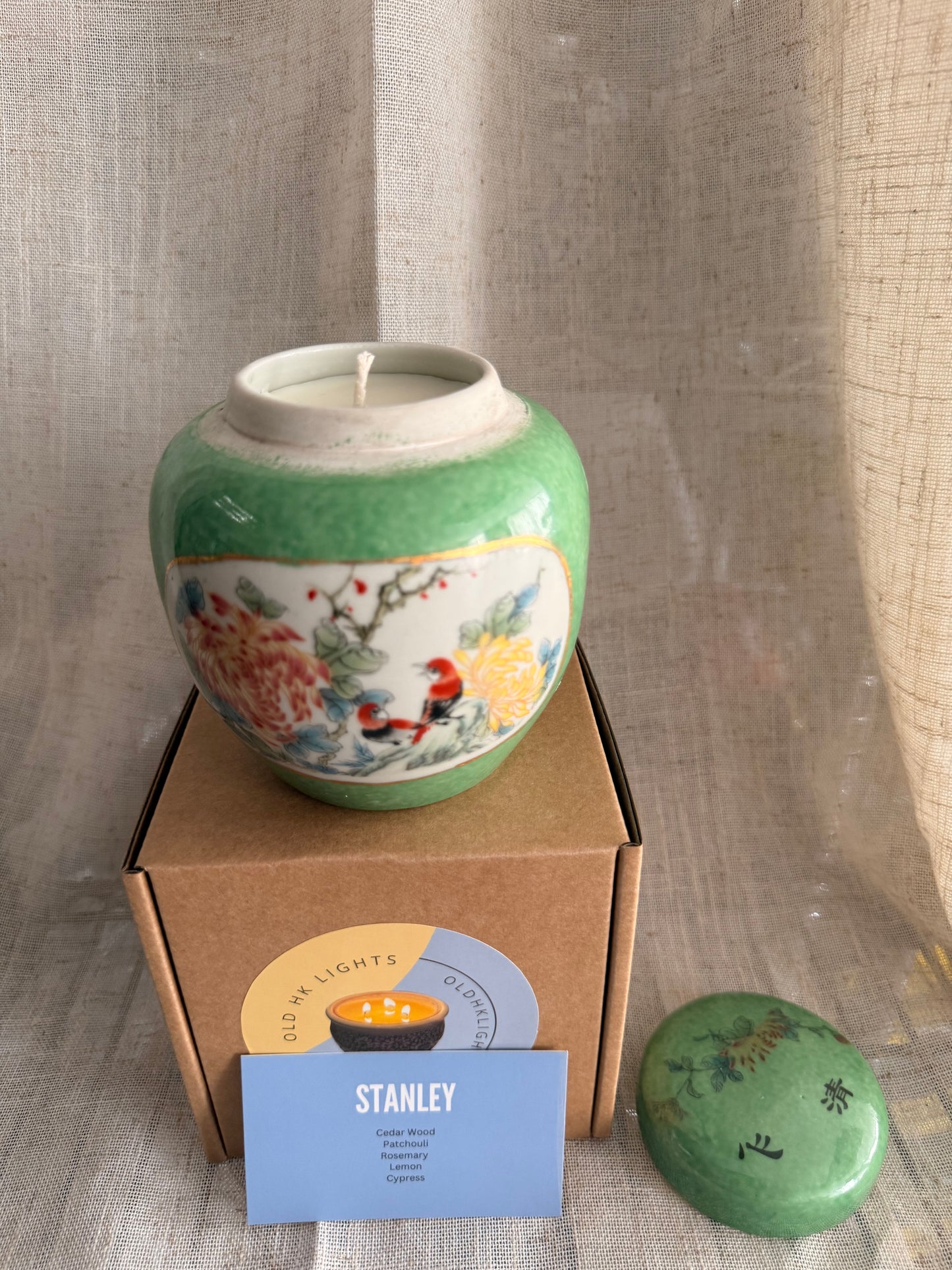 Green chrysanthemum tea jar candle