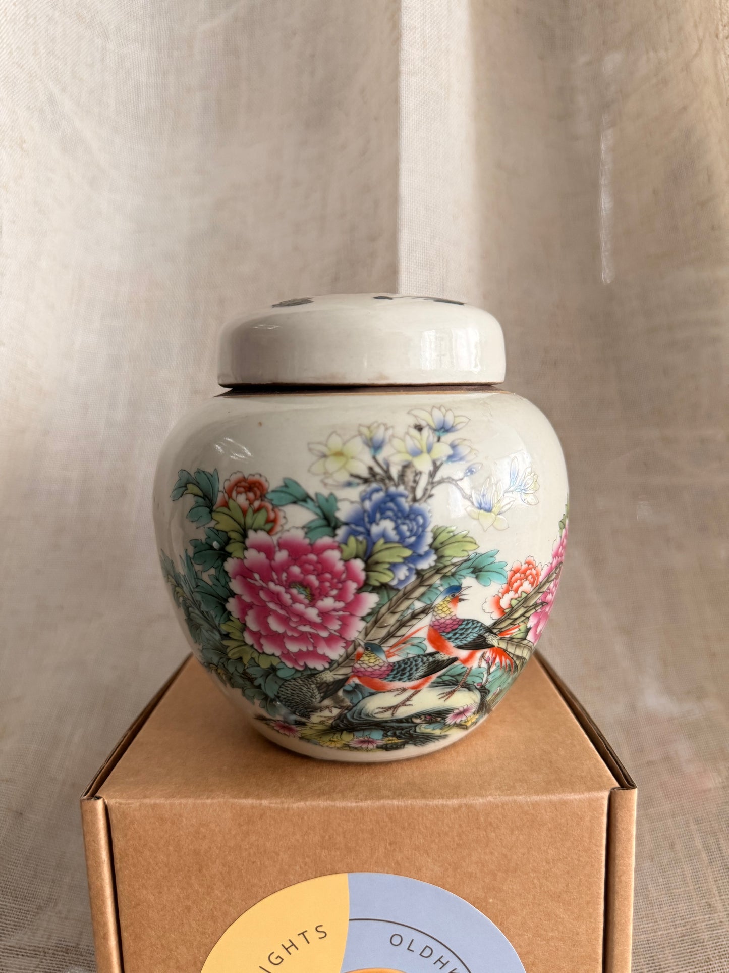Chrysanthemum tea jar candle