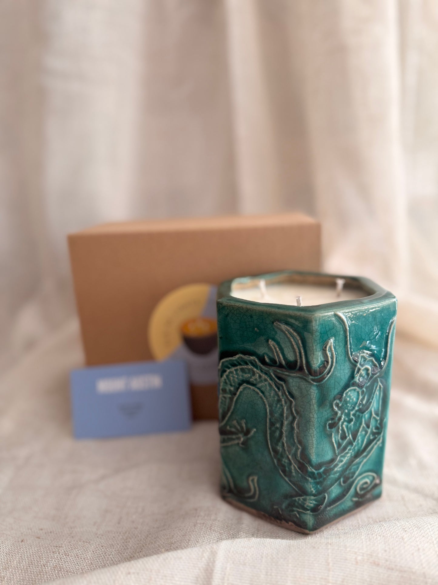 Green hexagone dragon pot 3 wicks candle