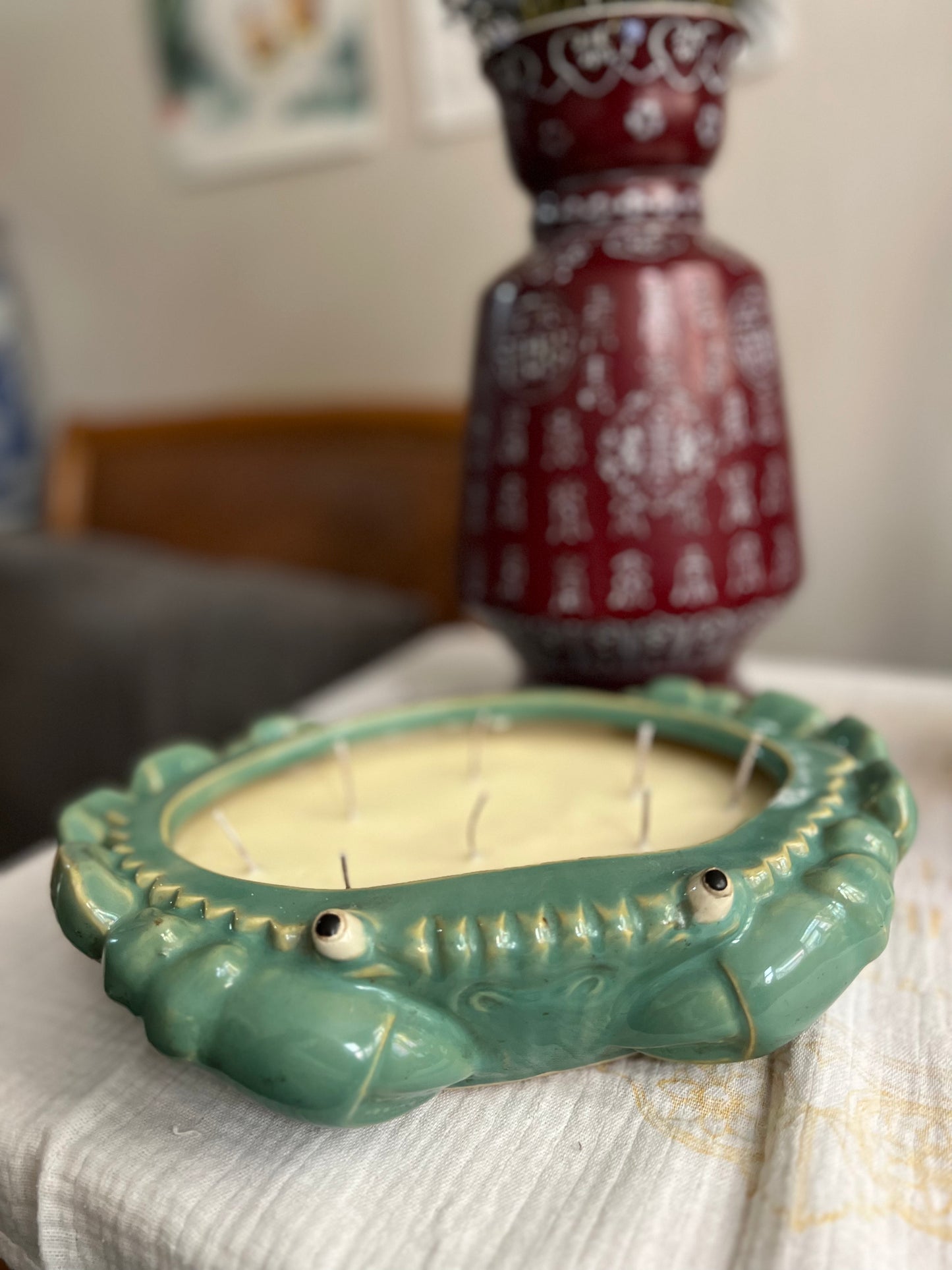 Green ceramic crab XL candle 8 wicks
