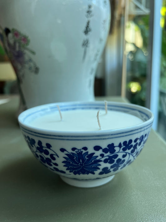Soup bowl 3 wicks blue and white floral candle