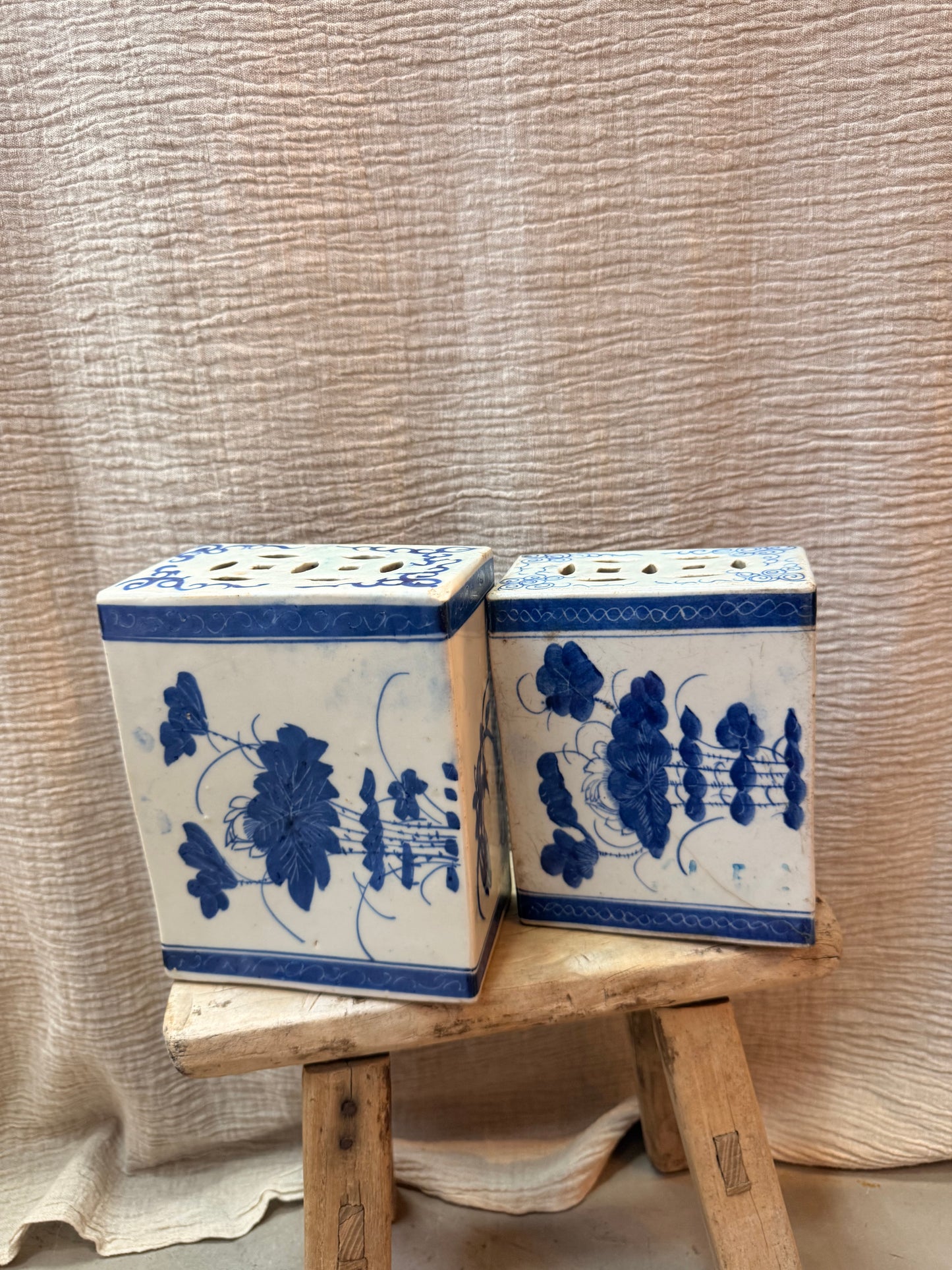 Ceramic blue and white Floral Antique pillows