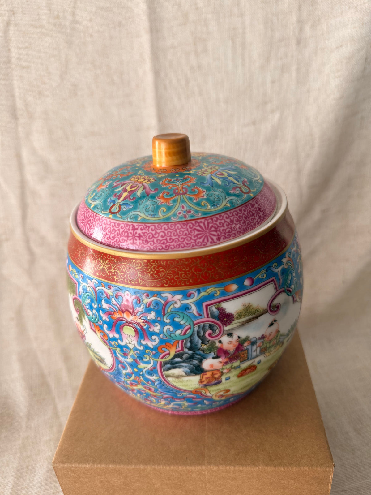 Cherubs & flowers colorful tea jar Candle