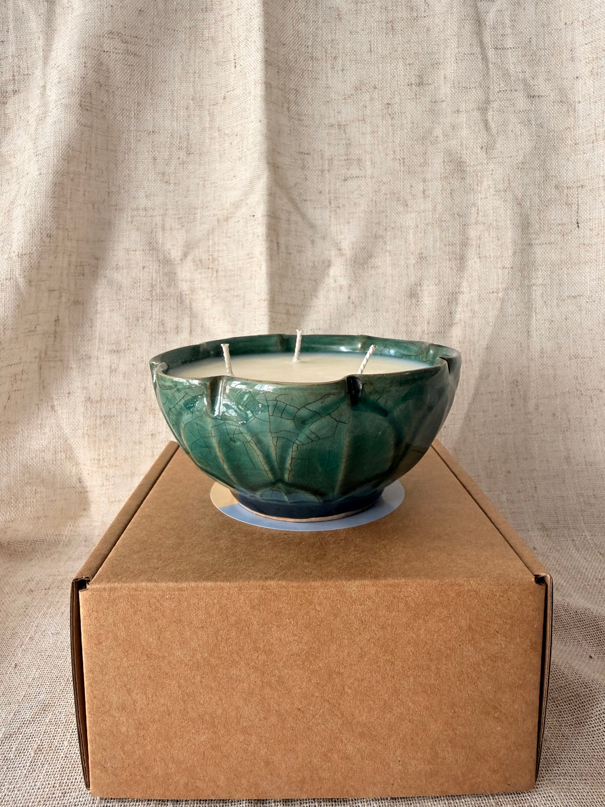 Green vintage Lotus bowl Candle