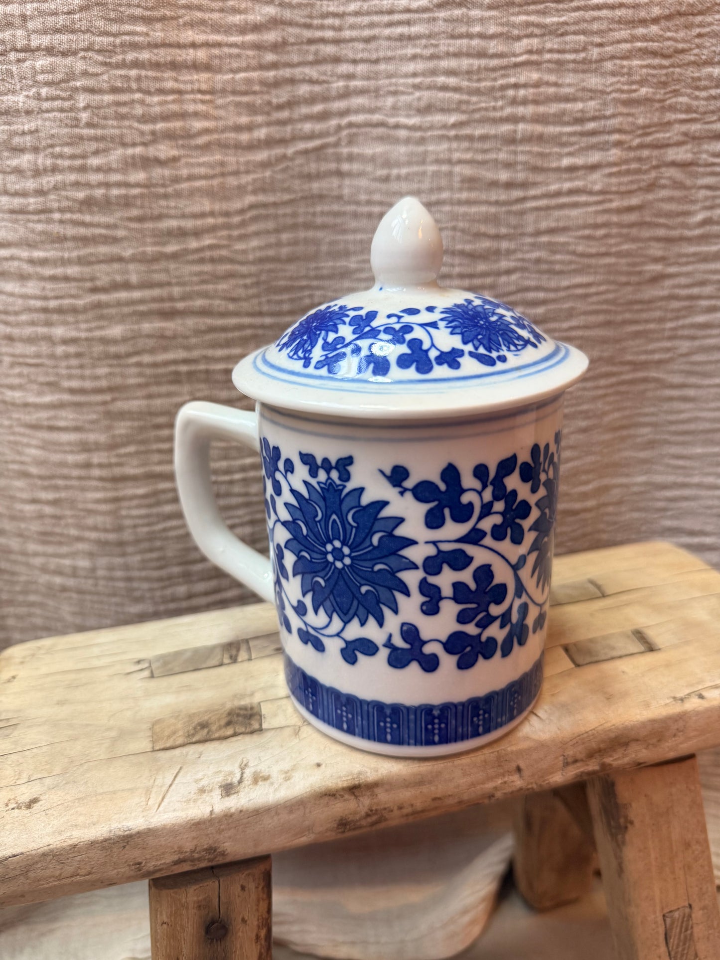 Floral blue and white Mug Candle