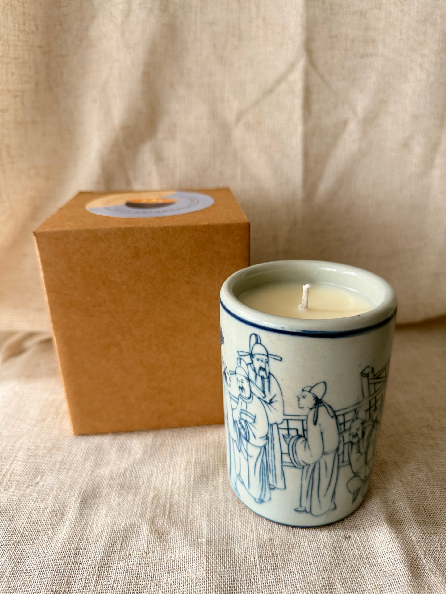 Brush Pot minted blue Candle