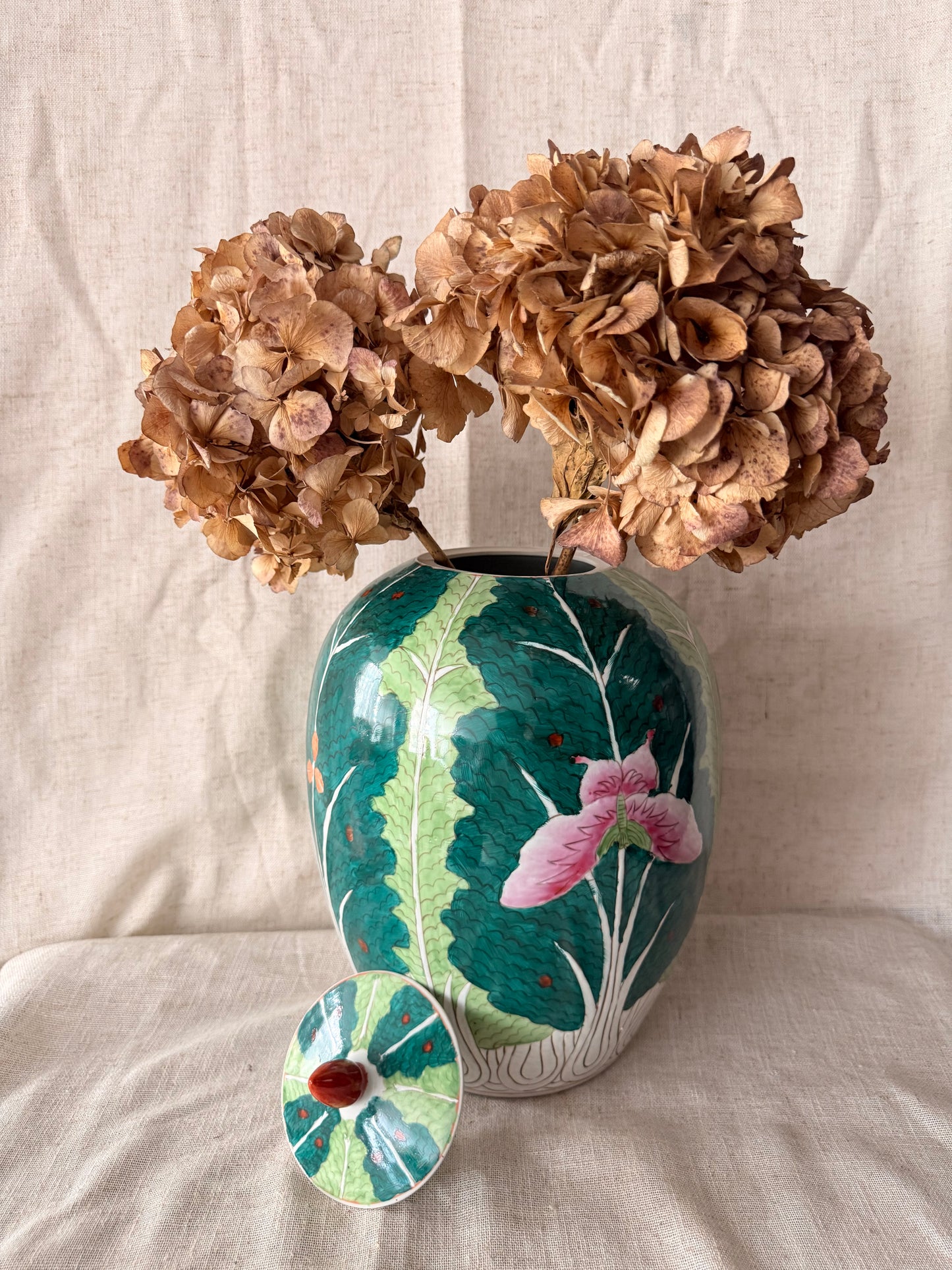 Famille verte hand-painted Choy Jar