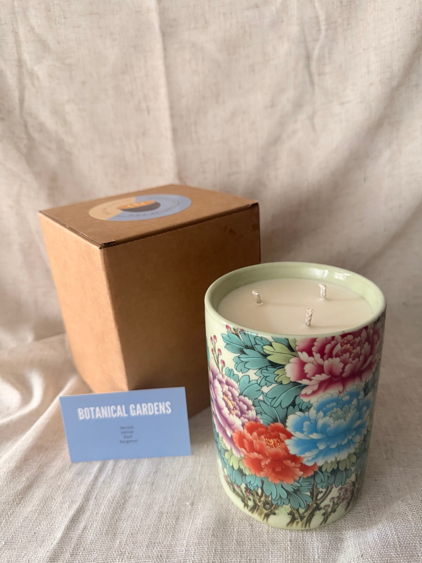 Chrysanthemum tall Brush Pot Candle
