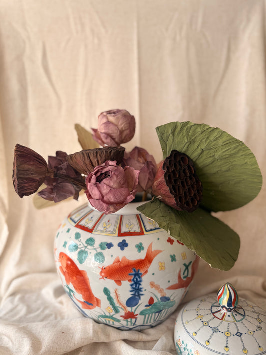 Wucai goldfish vintage jar with lid