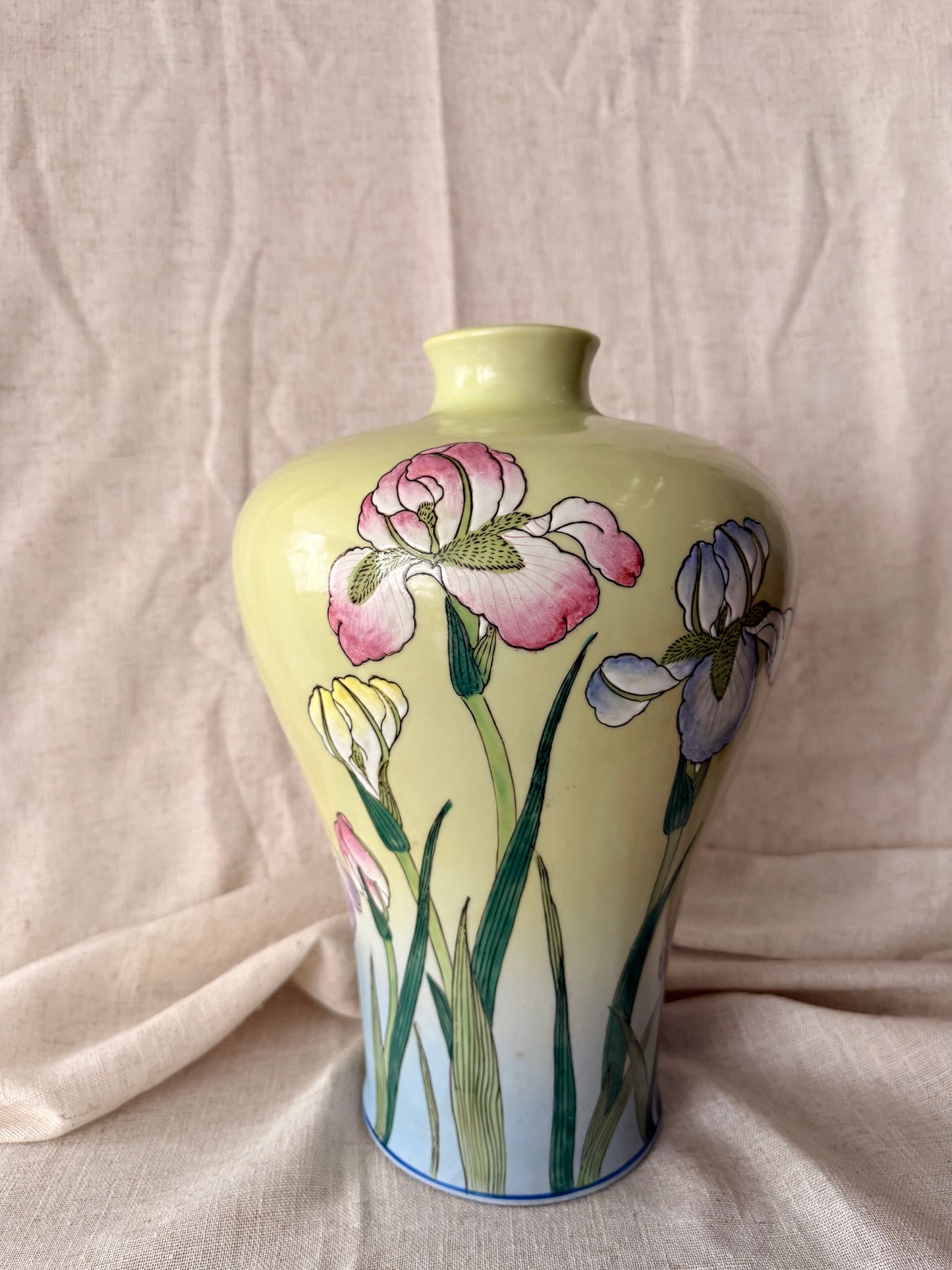 Water Lilies hand-painted in HK pastel Vase