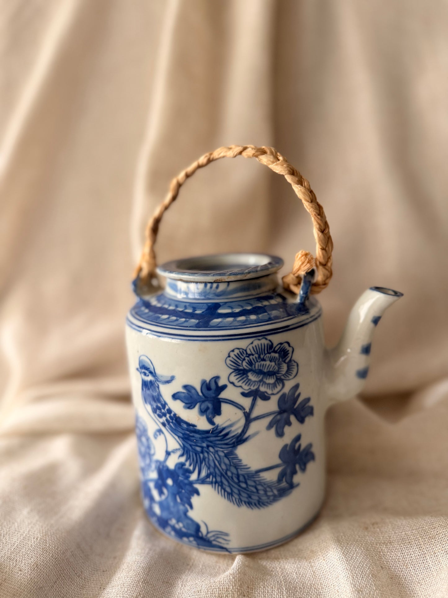 Blue and white bird vintage teapot