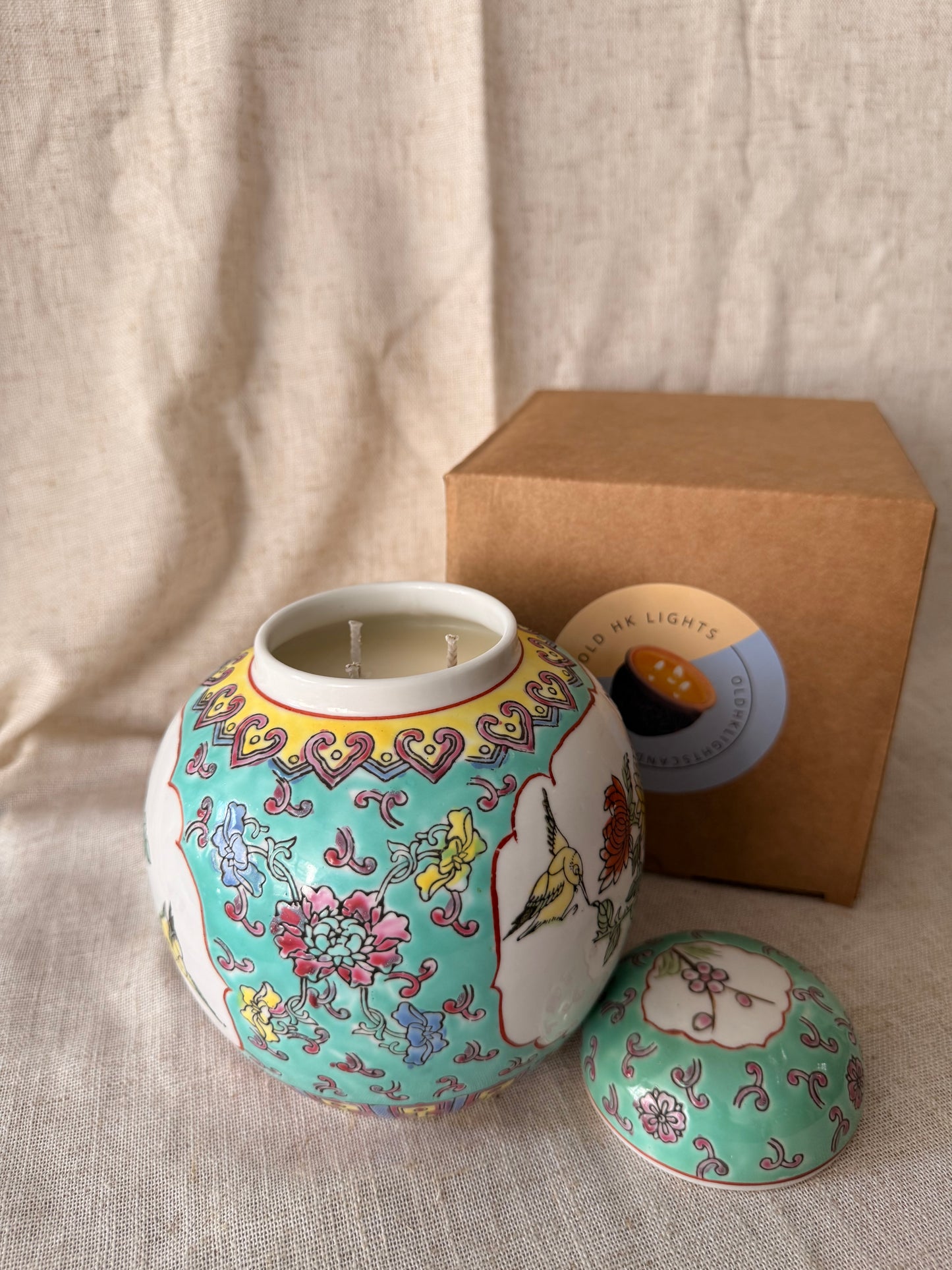 Turquoise blue Bird ginger jar Candle