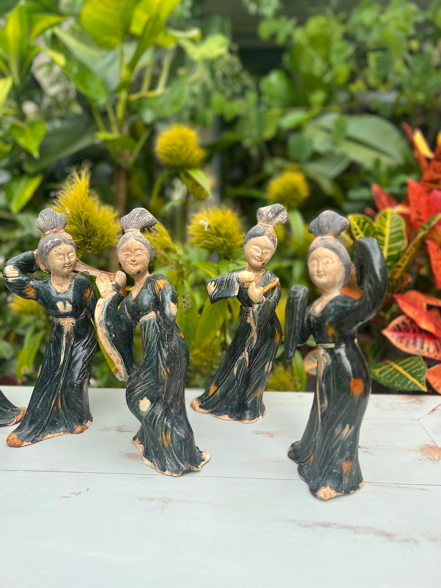 Set of 5 musician and dancer clay Statues