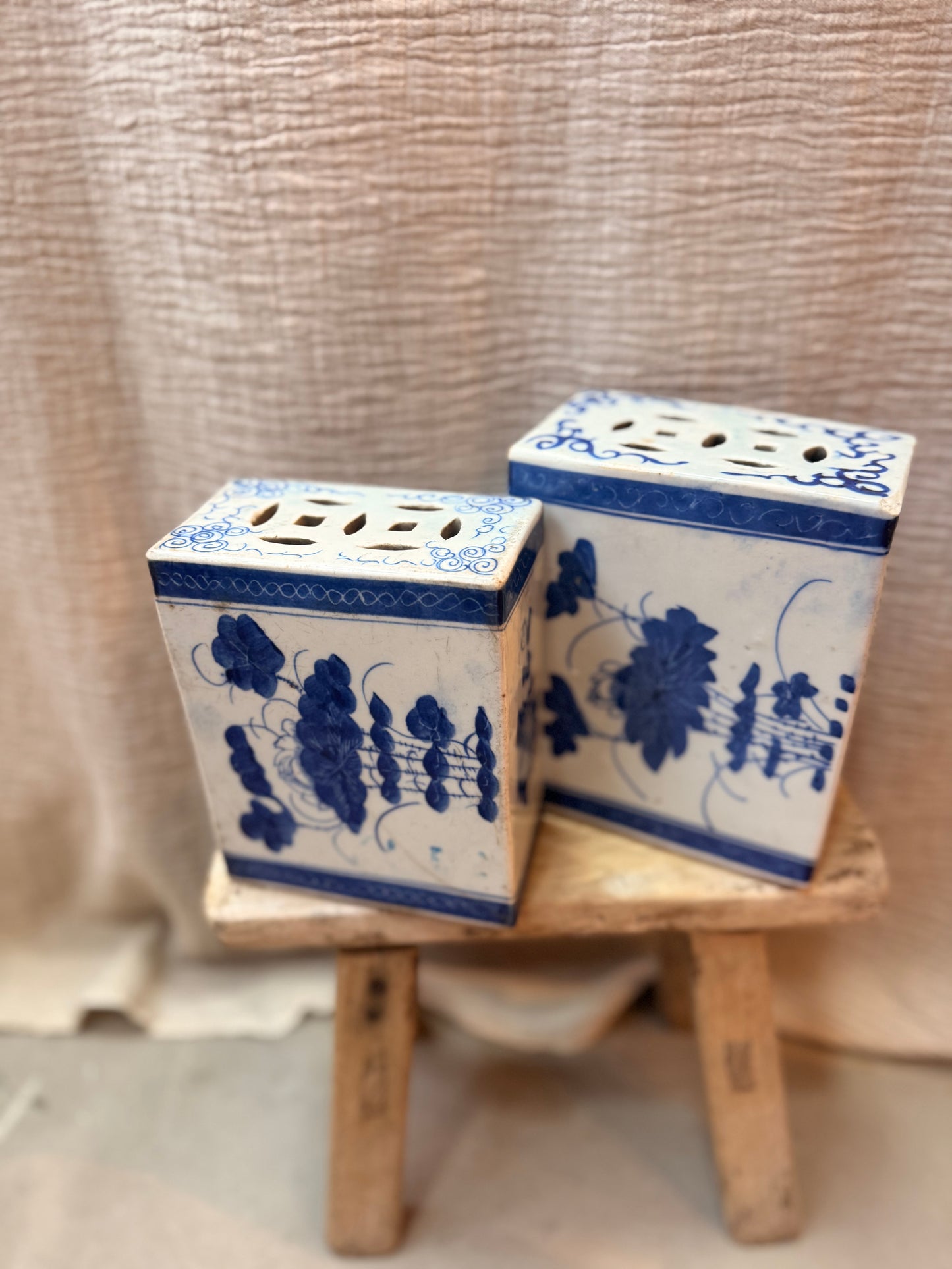 Ceramic blue and white Floral Antique pillows