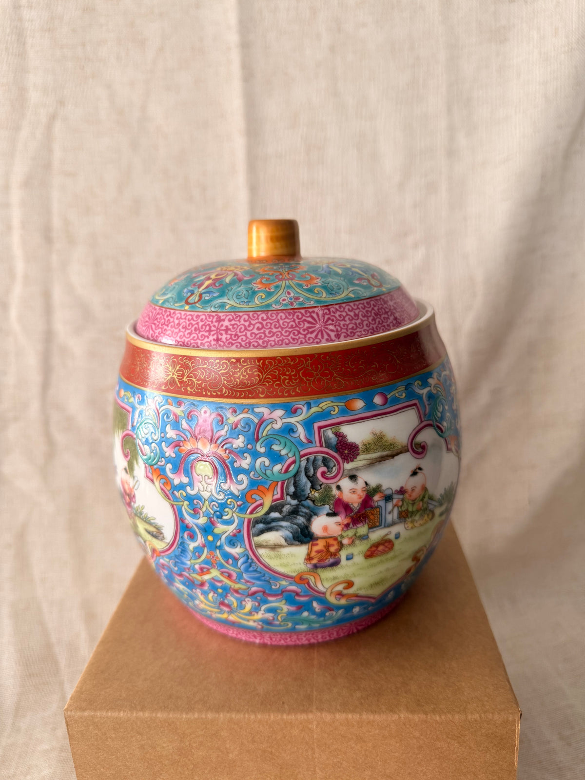Cherubs & flowers colorful tea jar Candle