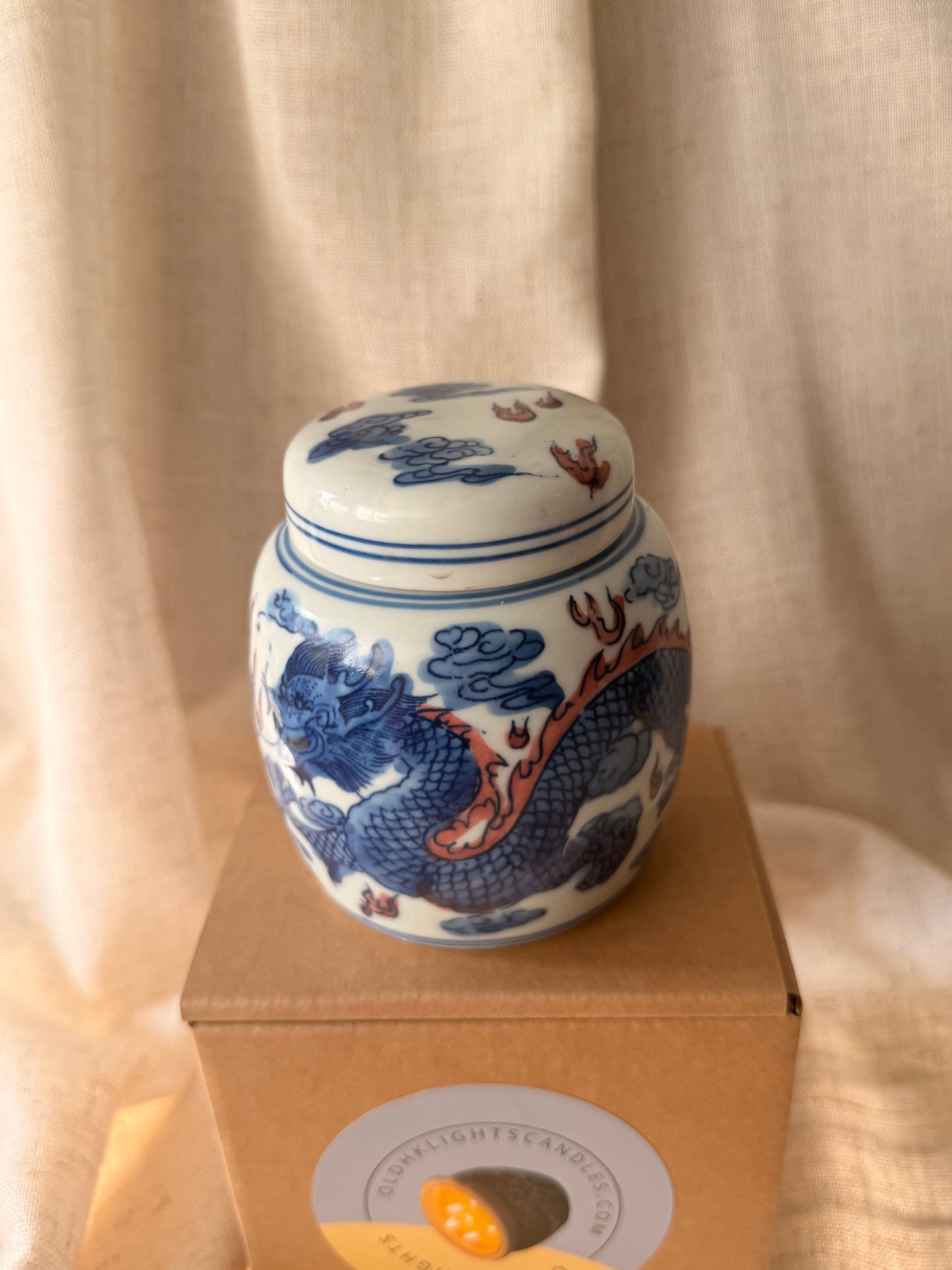 Blue dragon tea jar with lid 1 wick candle
