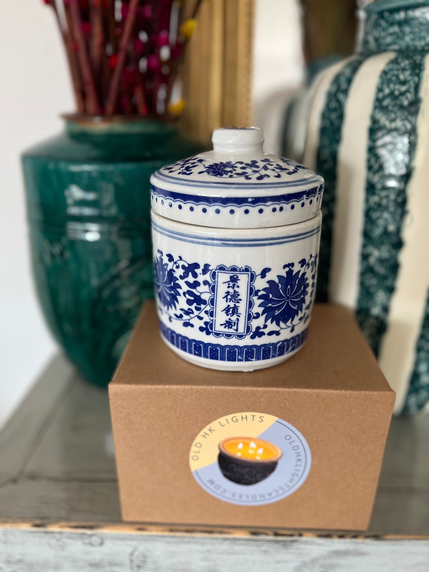 Floral blue & white tea-box 3 wicks Candle