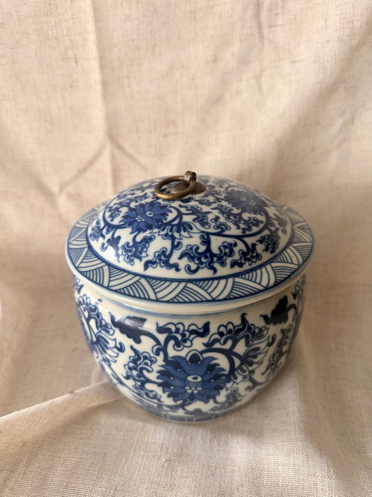 Porridge Jar floral blue and while large Candle