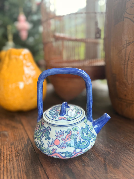 Hand painted in HK colorful dragon tea pot