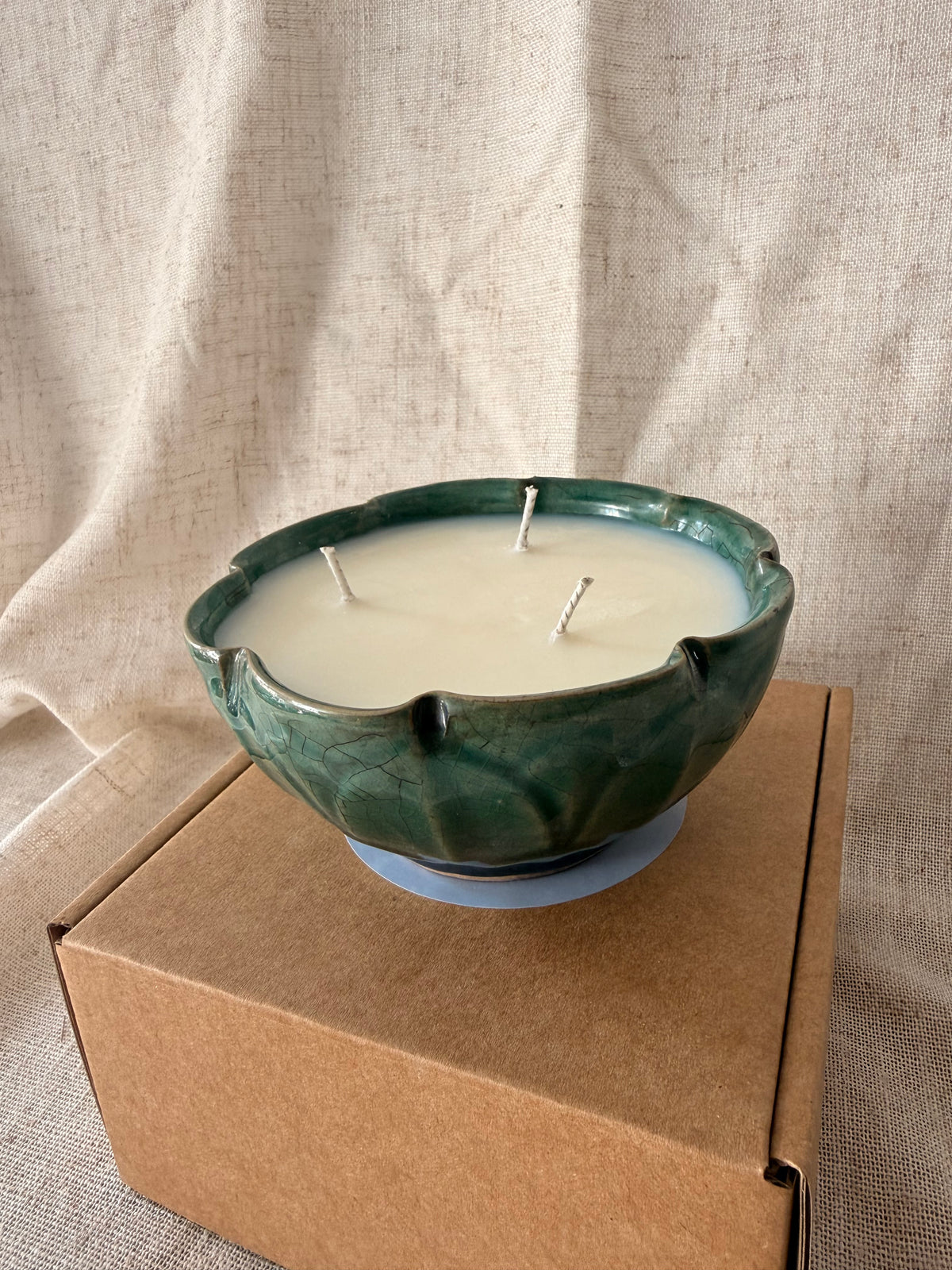 Green vintage Lotus bowl Candle