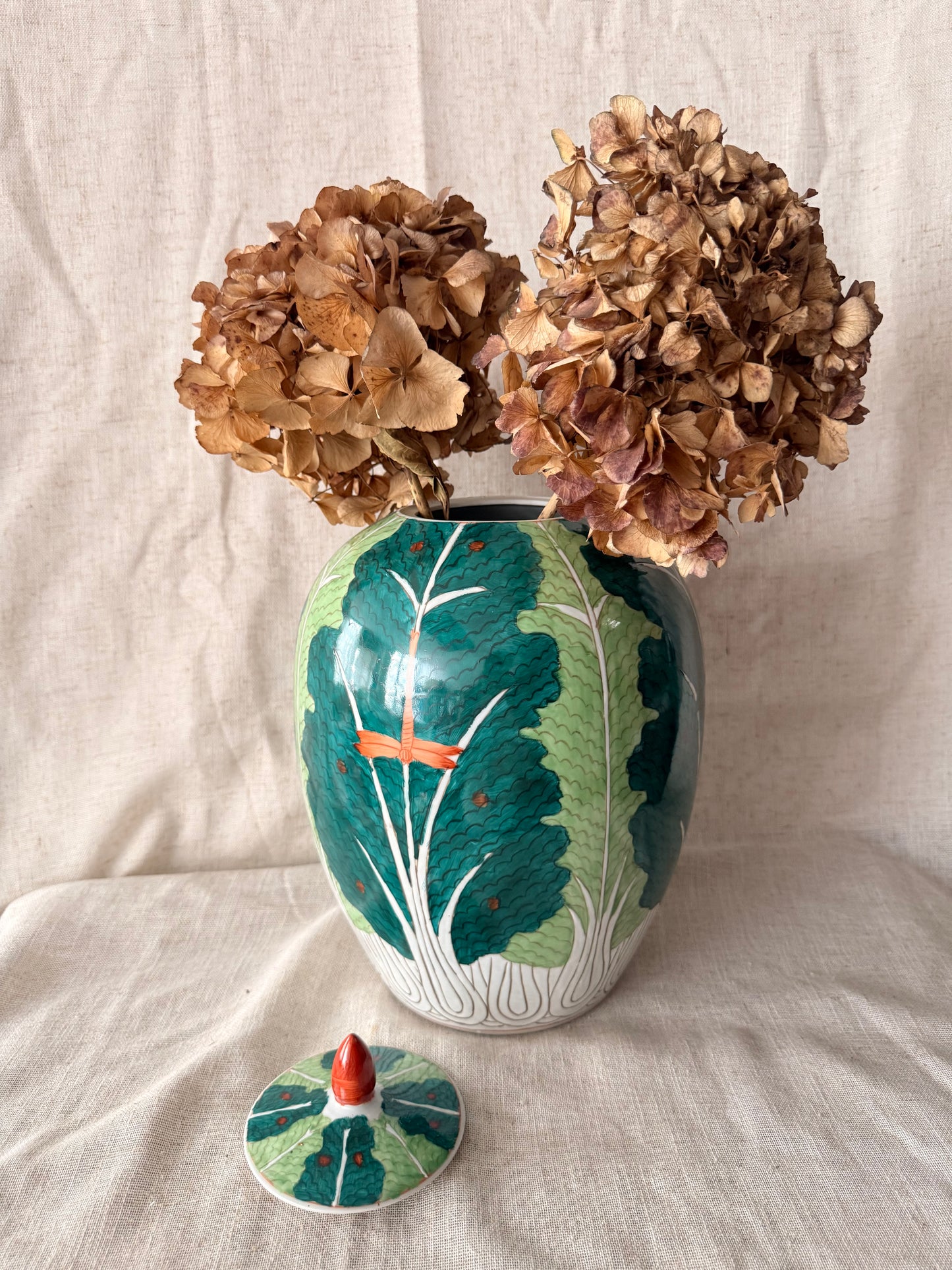 Famille verte hand-painted Choy Jar