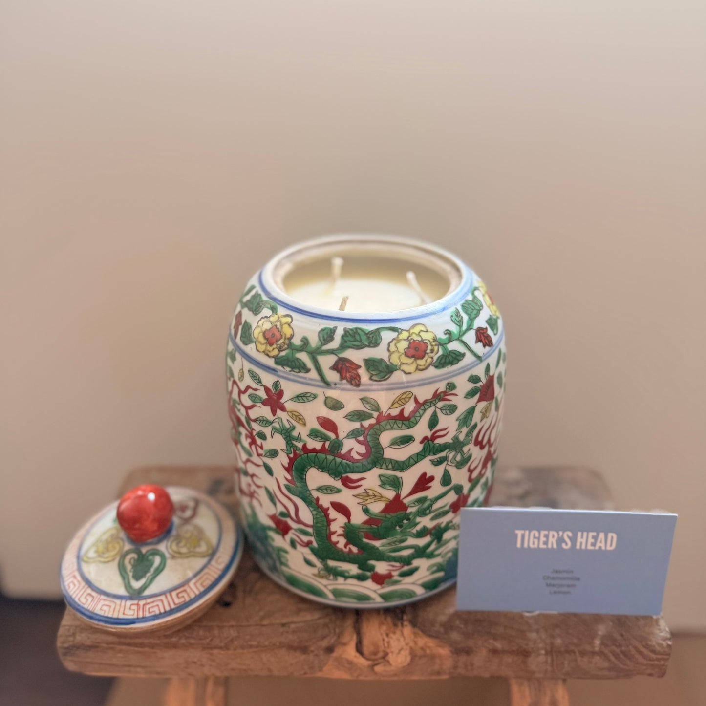Dragon and flowers 3 wicks ceramic box candle