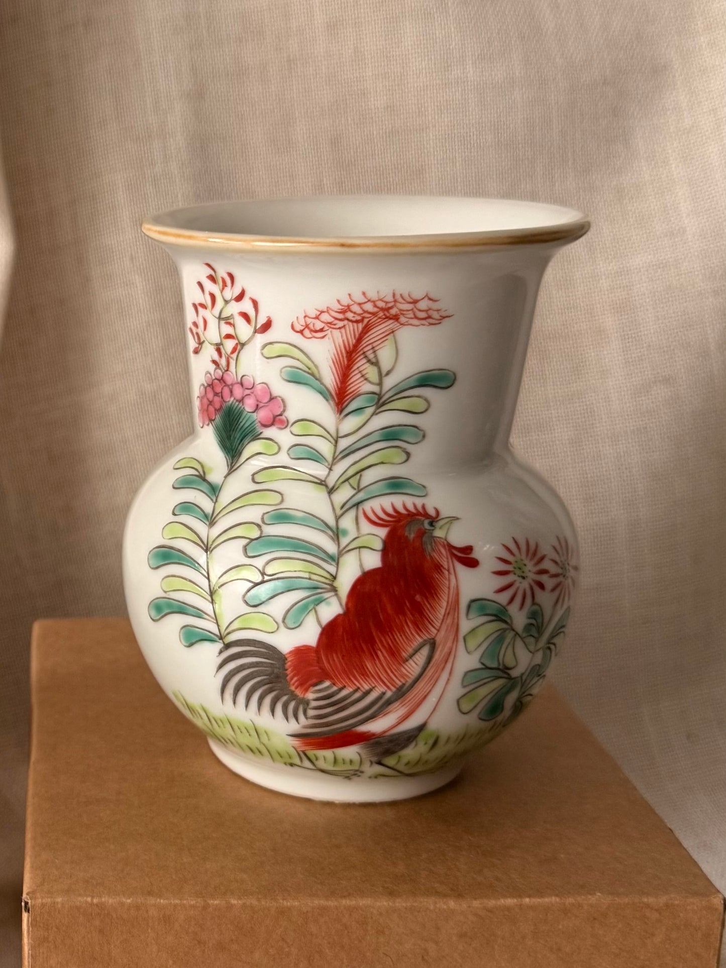 Rooster and peonies small vases candles