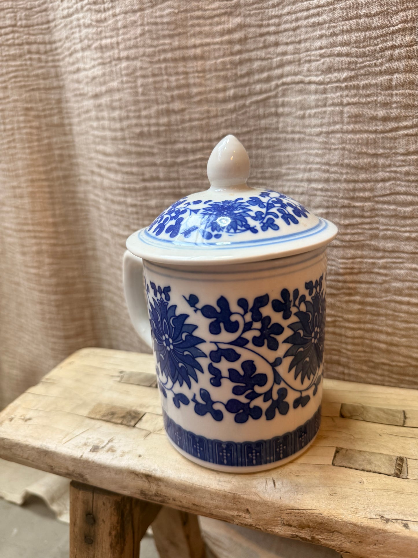 Floral blue and white Mug Candle