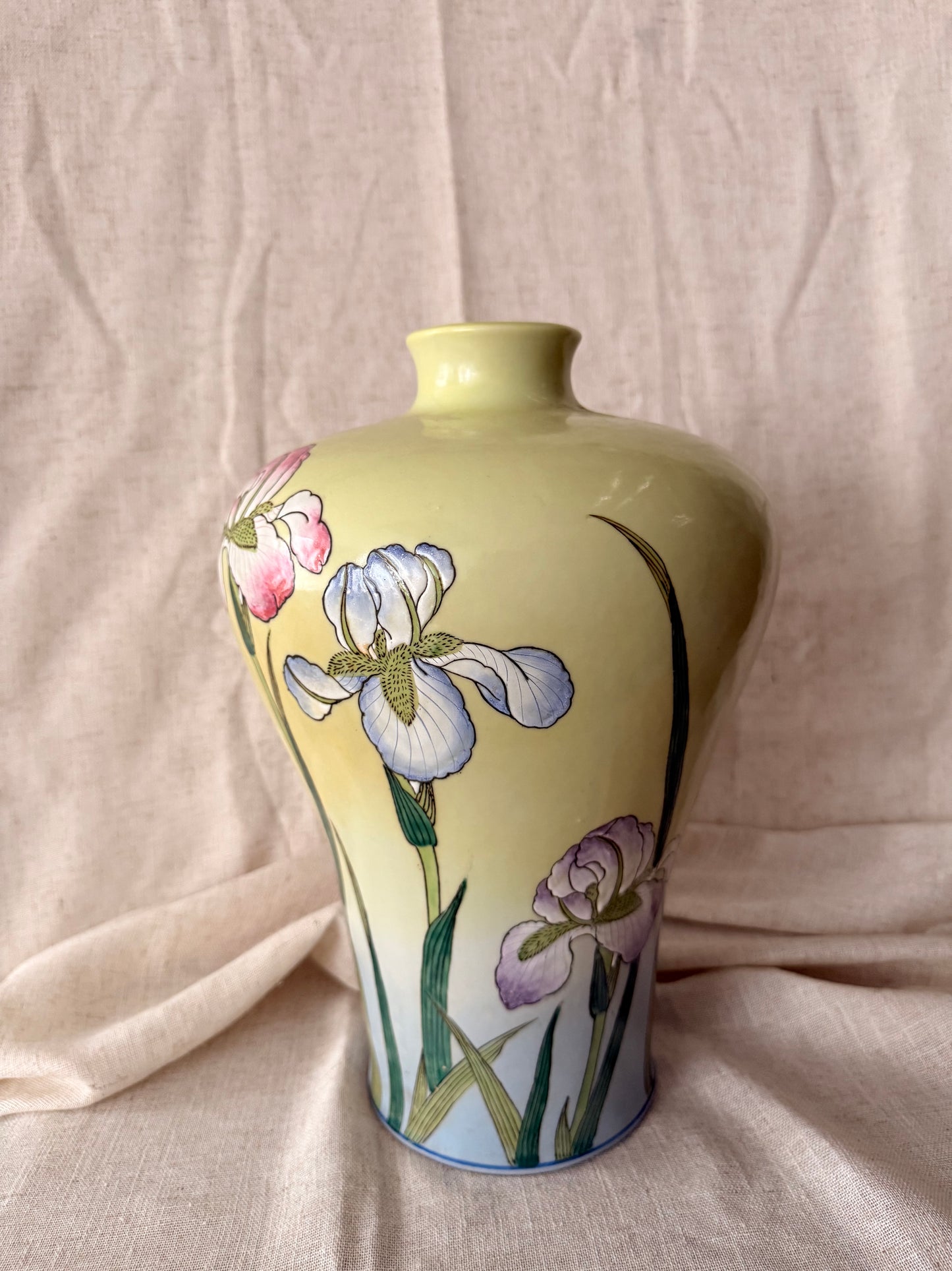 Water Lilies hand-painted in HK pastel Vase