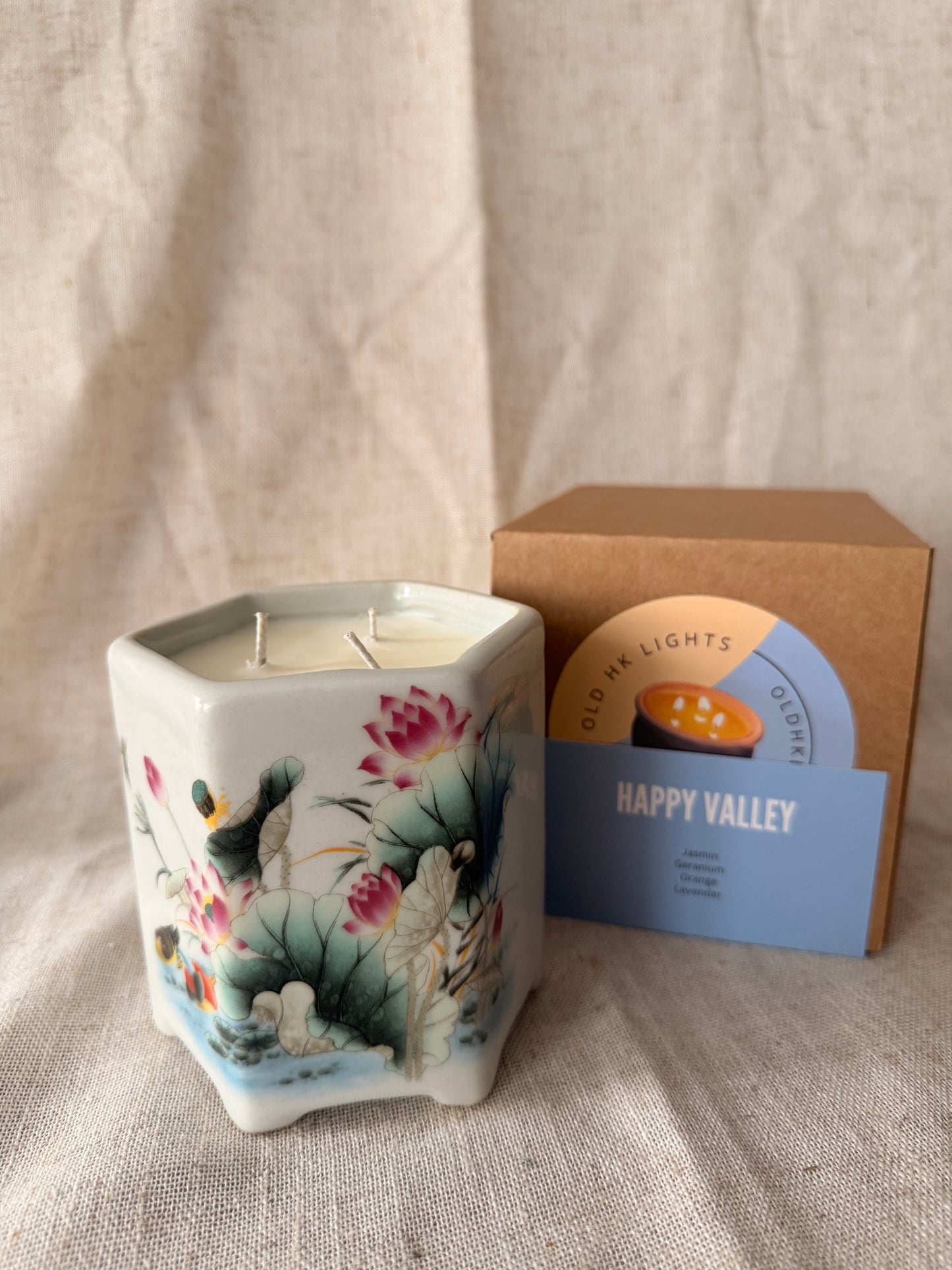 Hexagonal Lotus 3 wicks Candle