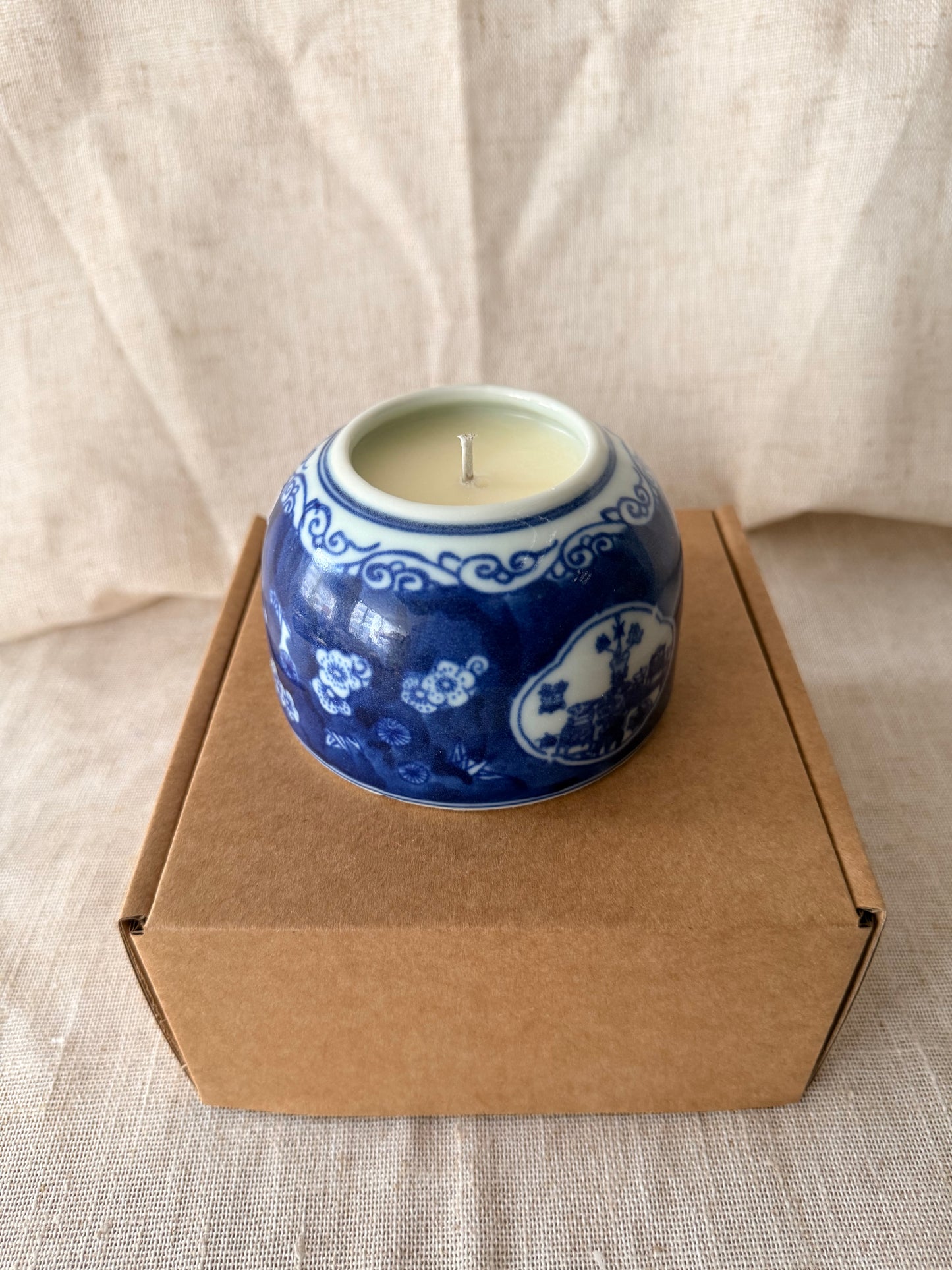 Small blue floral vintage Candle