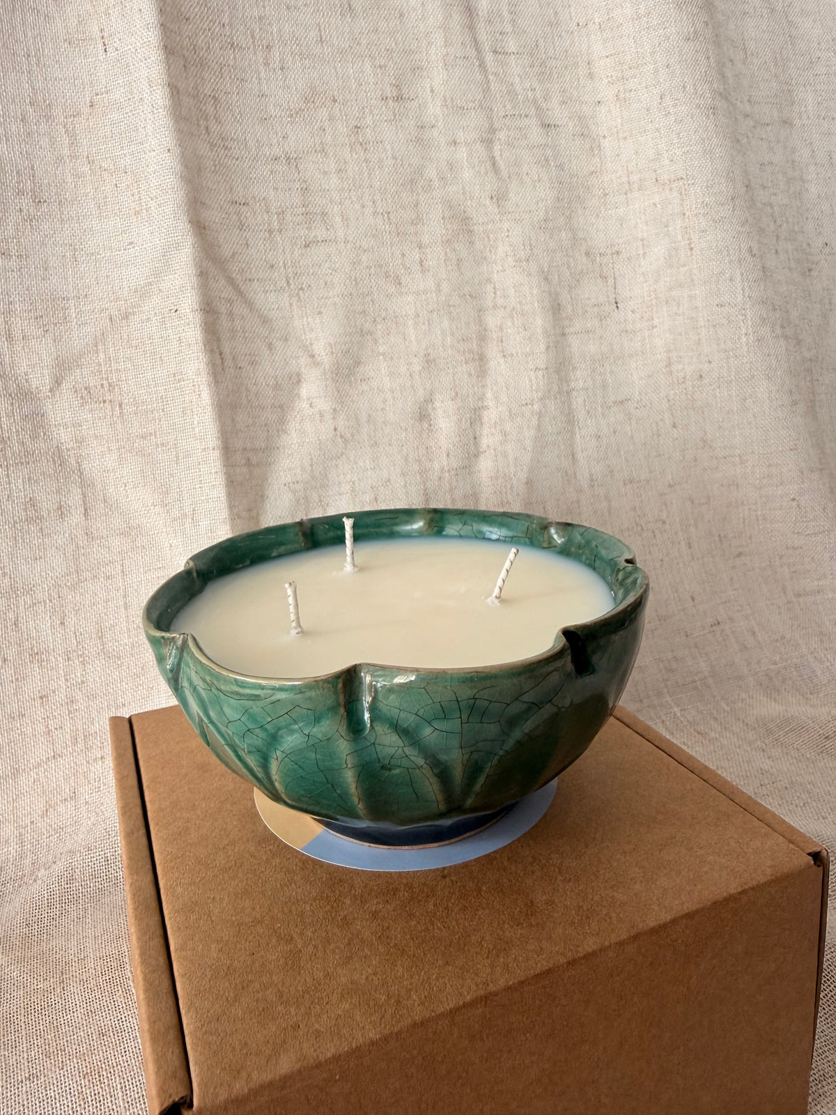 Green vintage Lotus bowl Candle