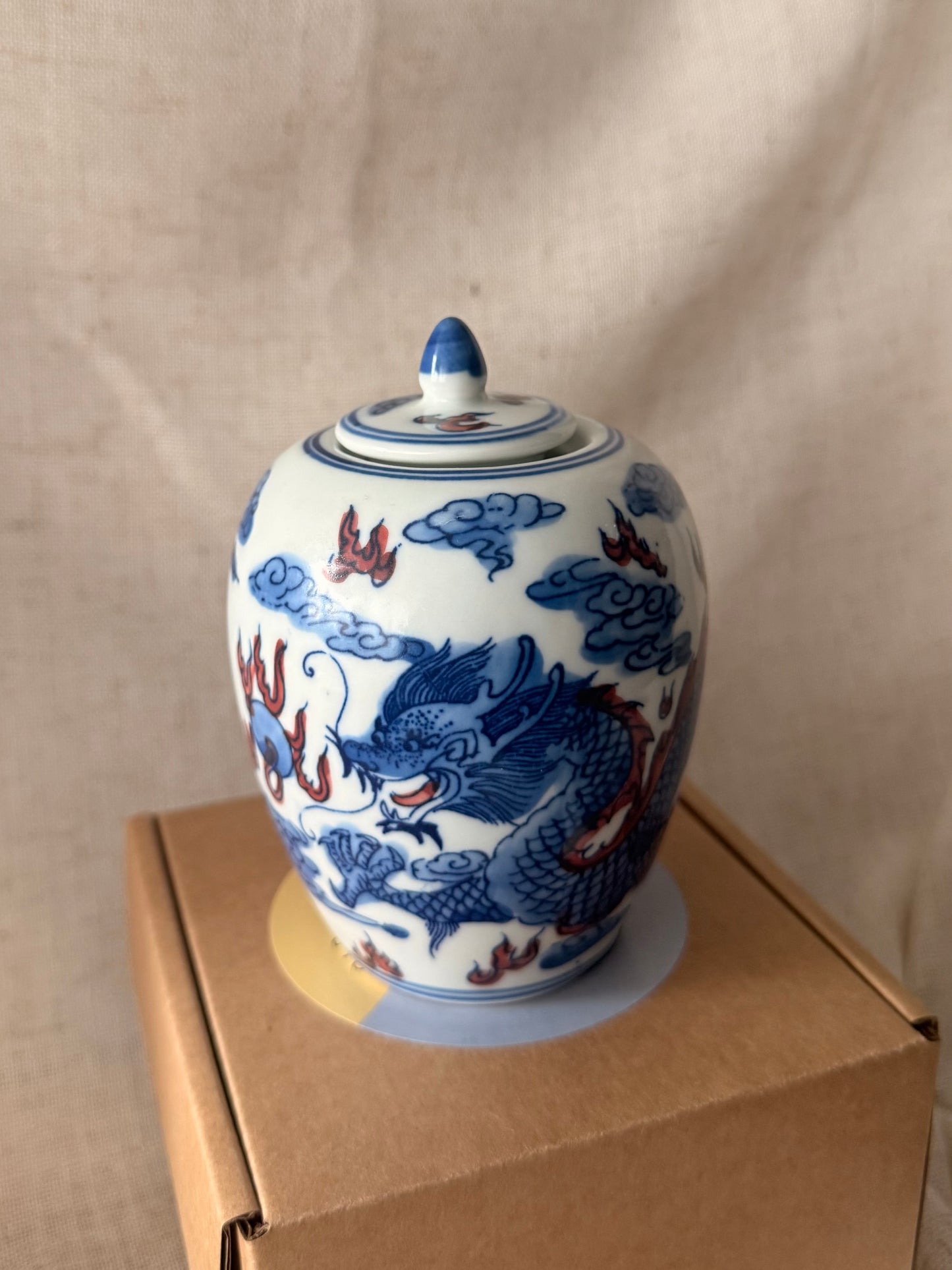 Slim blue dragon jar 1 wick candle