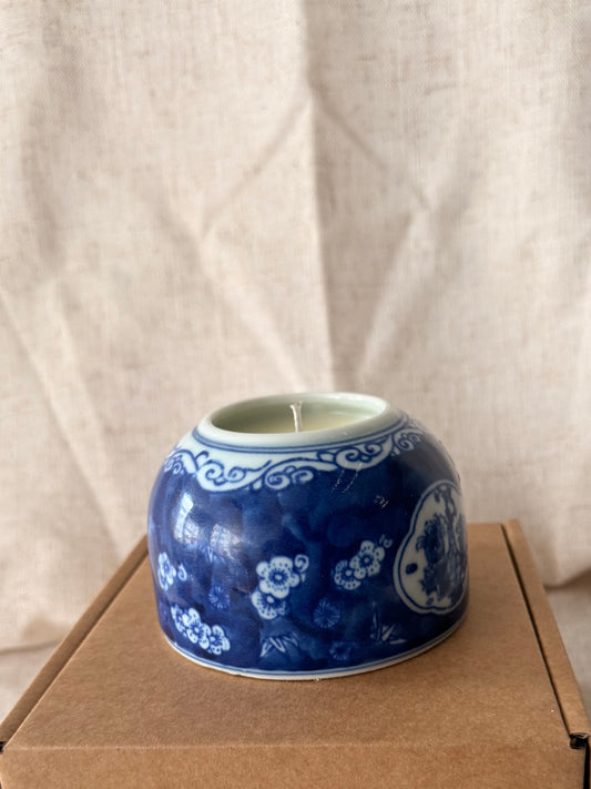 Small blue floral vintage Candle