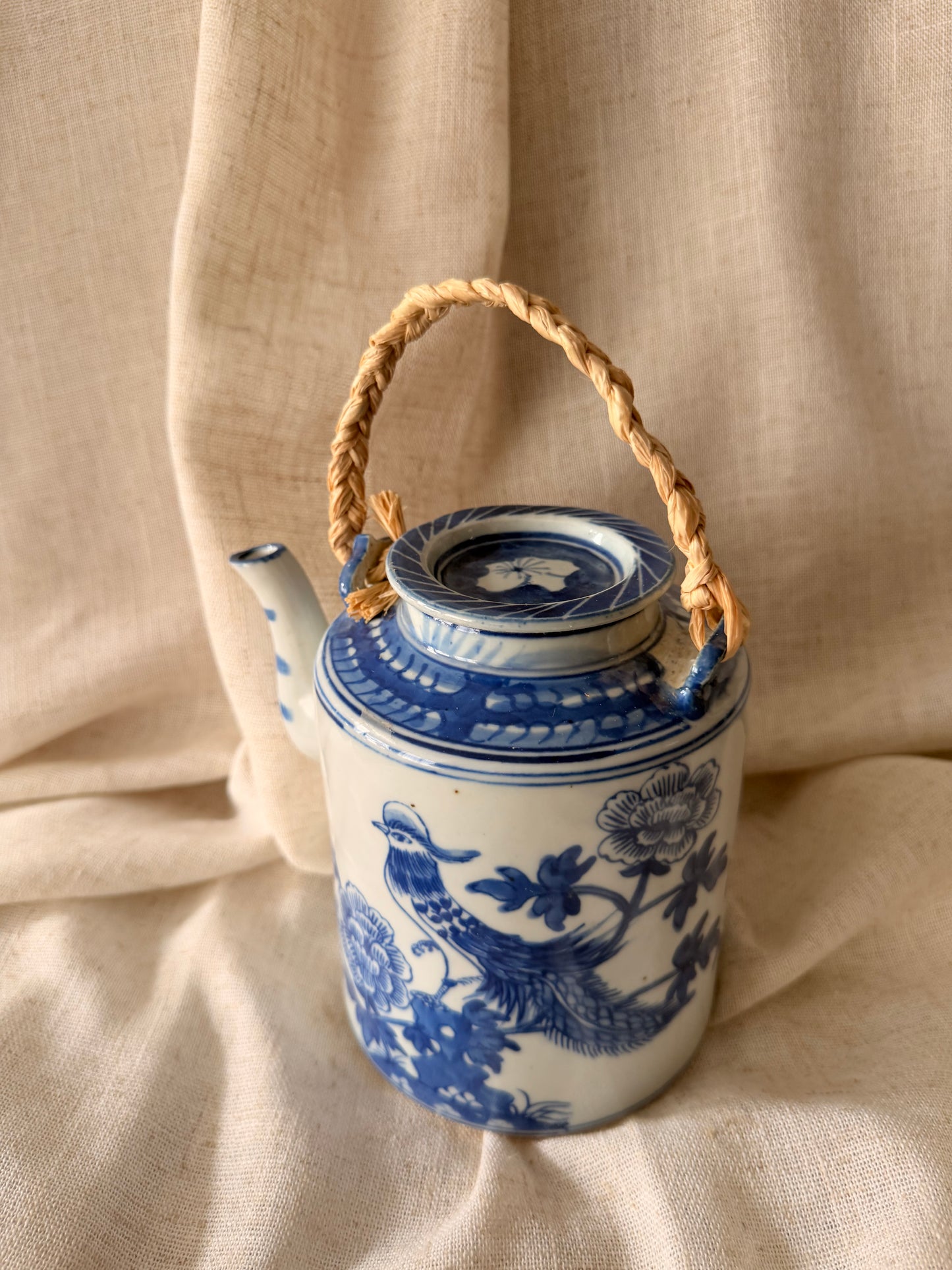 Blue and white bird vintage teapot