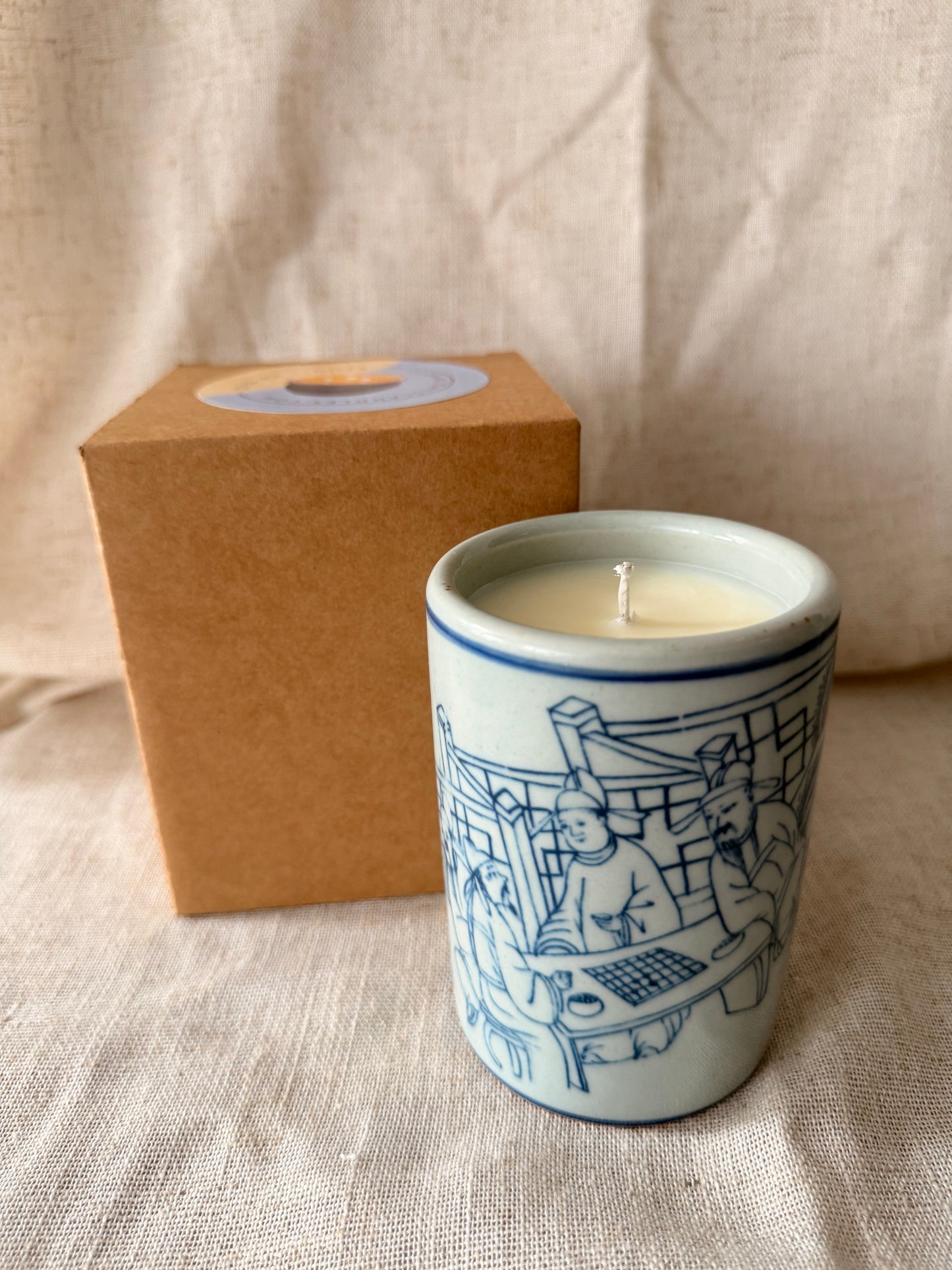 Brush Pot minted blue Candle