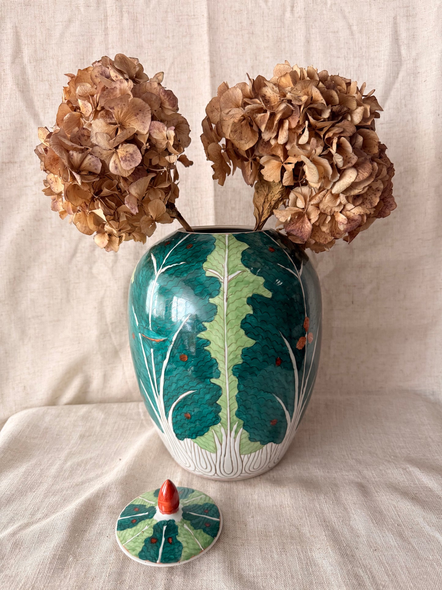 Famille verte hand-painted Choy Jar
