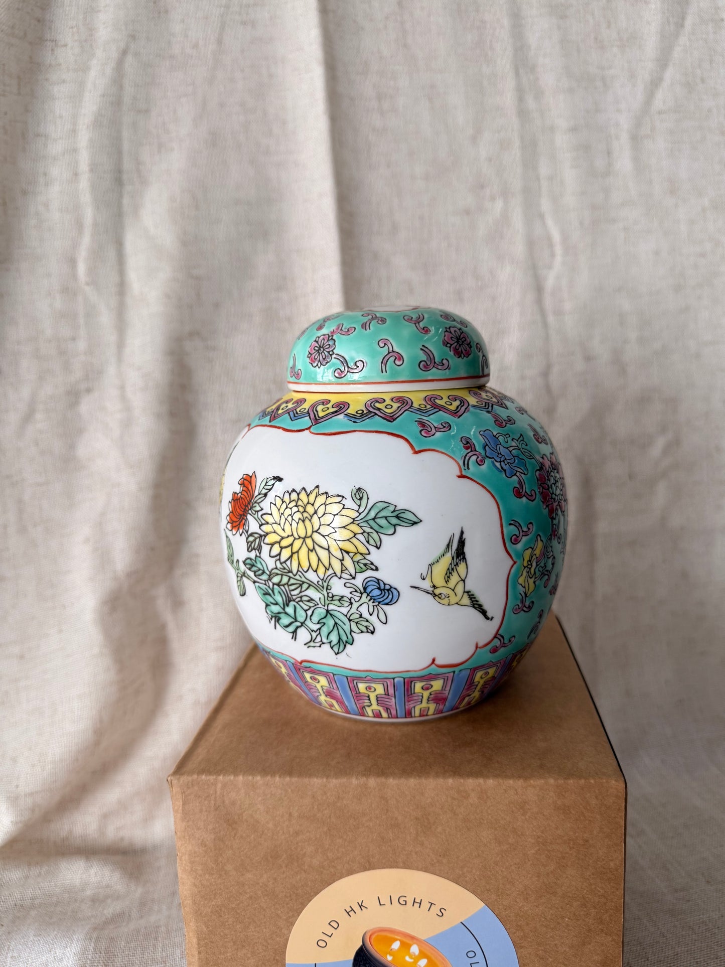 Turquoise blue Bird ginger jar Candle