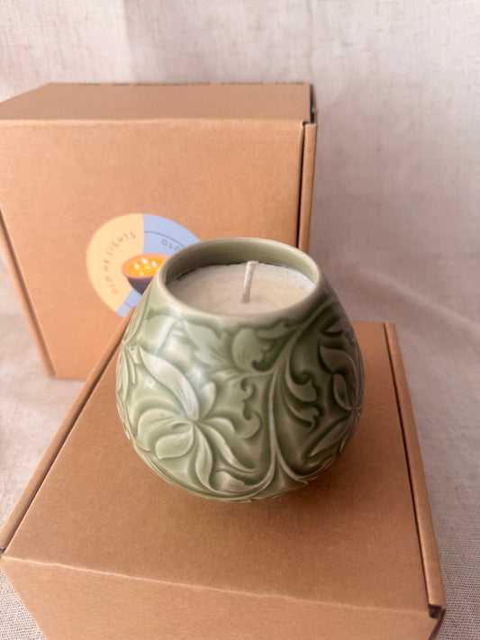 Celadon arabesque cup Candle