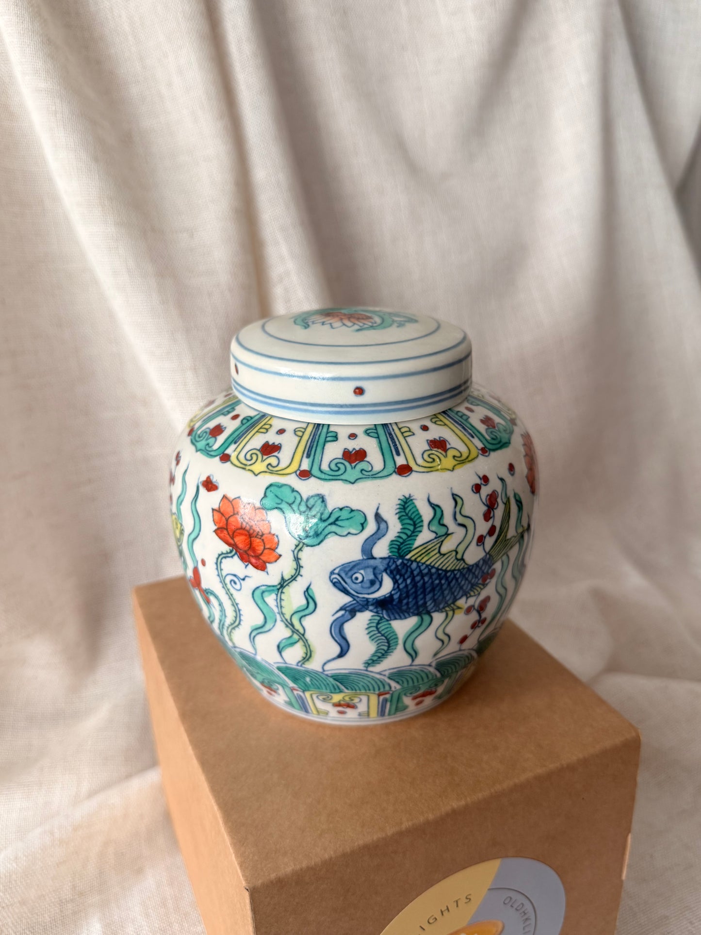 Hand painted fish pond ceramic box 3 wicks candle