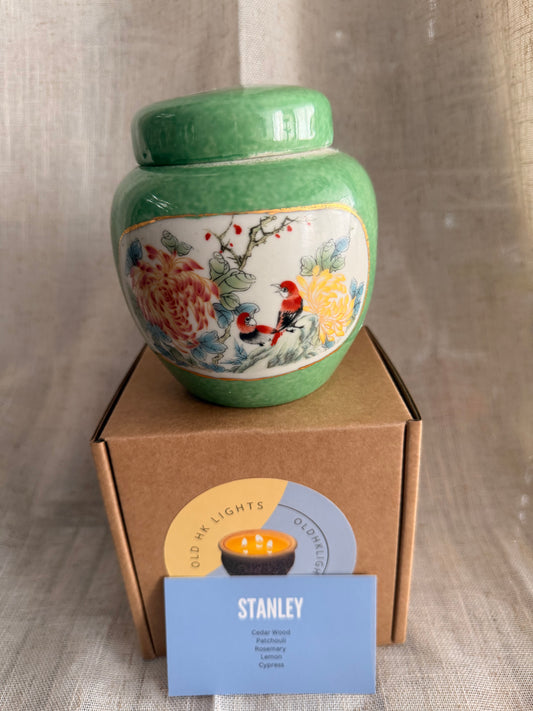 Green chrysanthemum tea jar candle