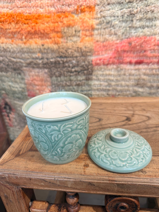 Celadon floral cup 3 wicks candle