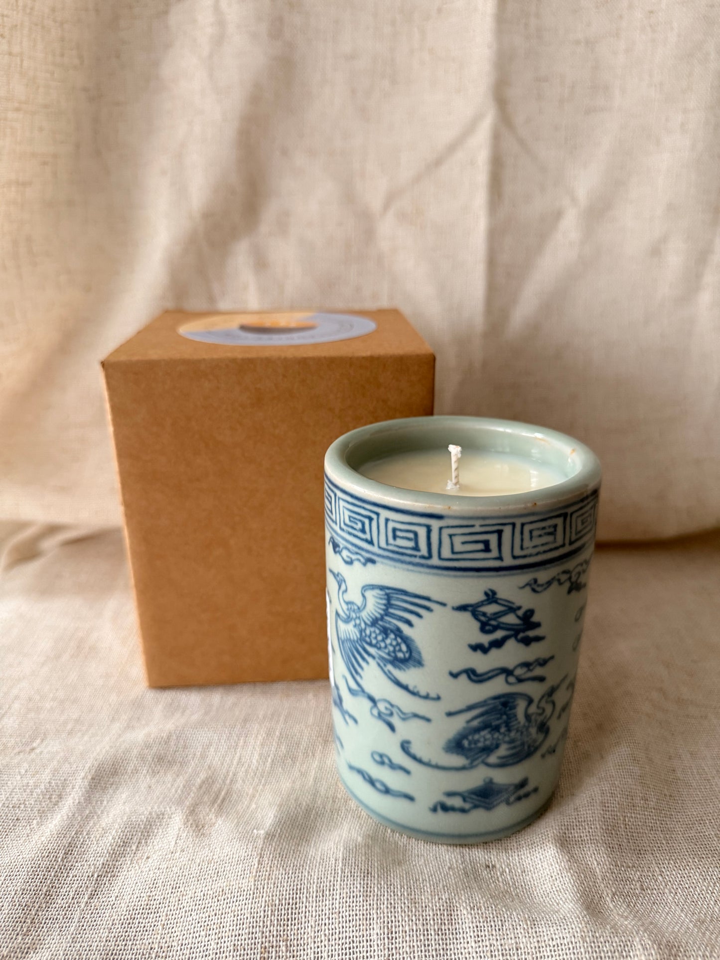 Brush Pot minted blue Candle
