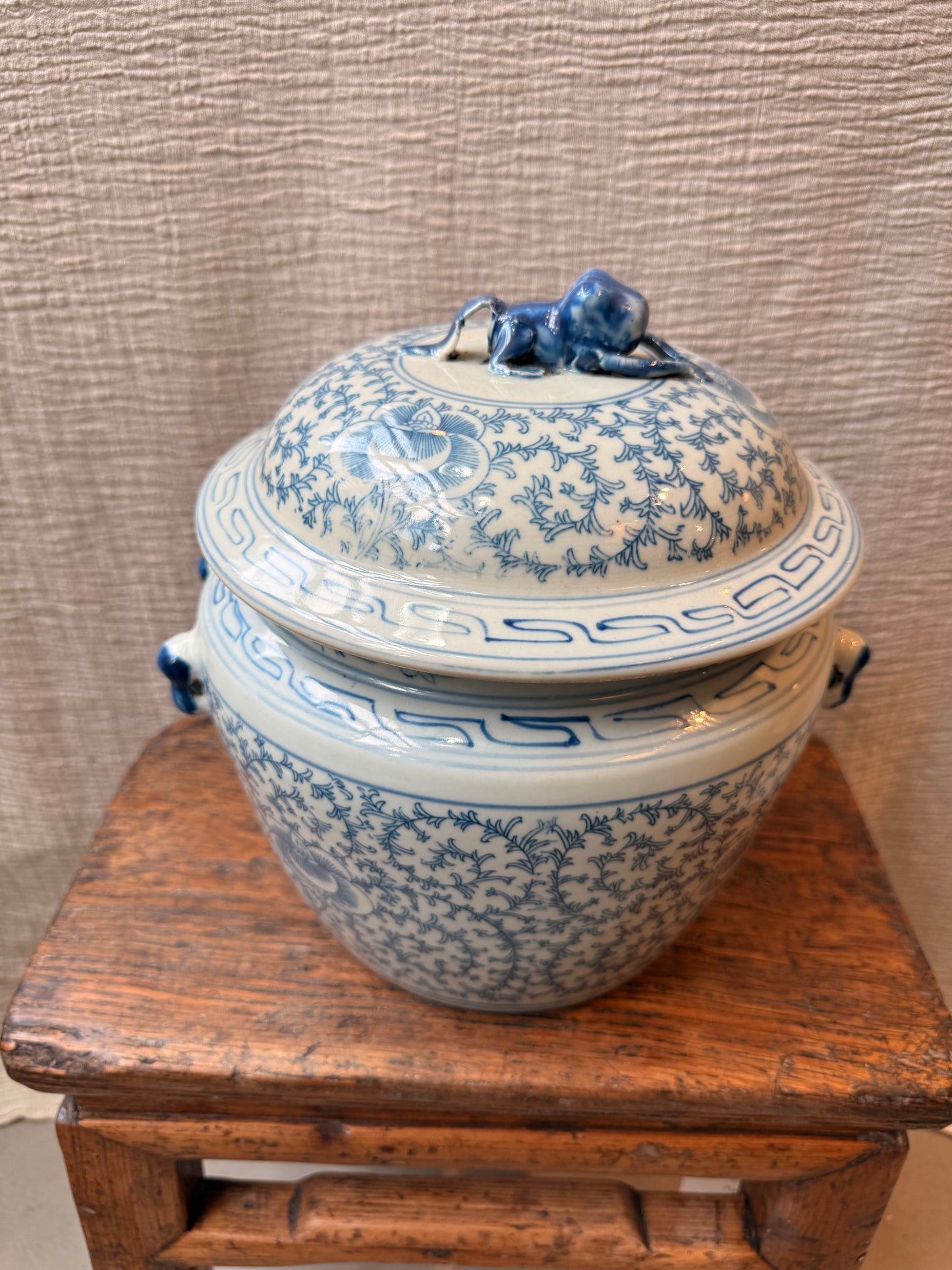Giant blue and white porridge jar 6 wicks Candle