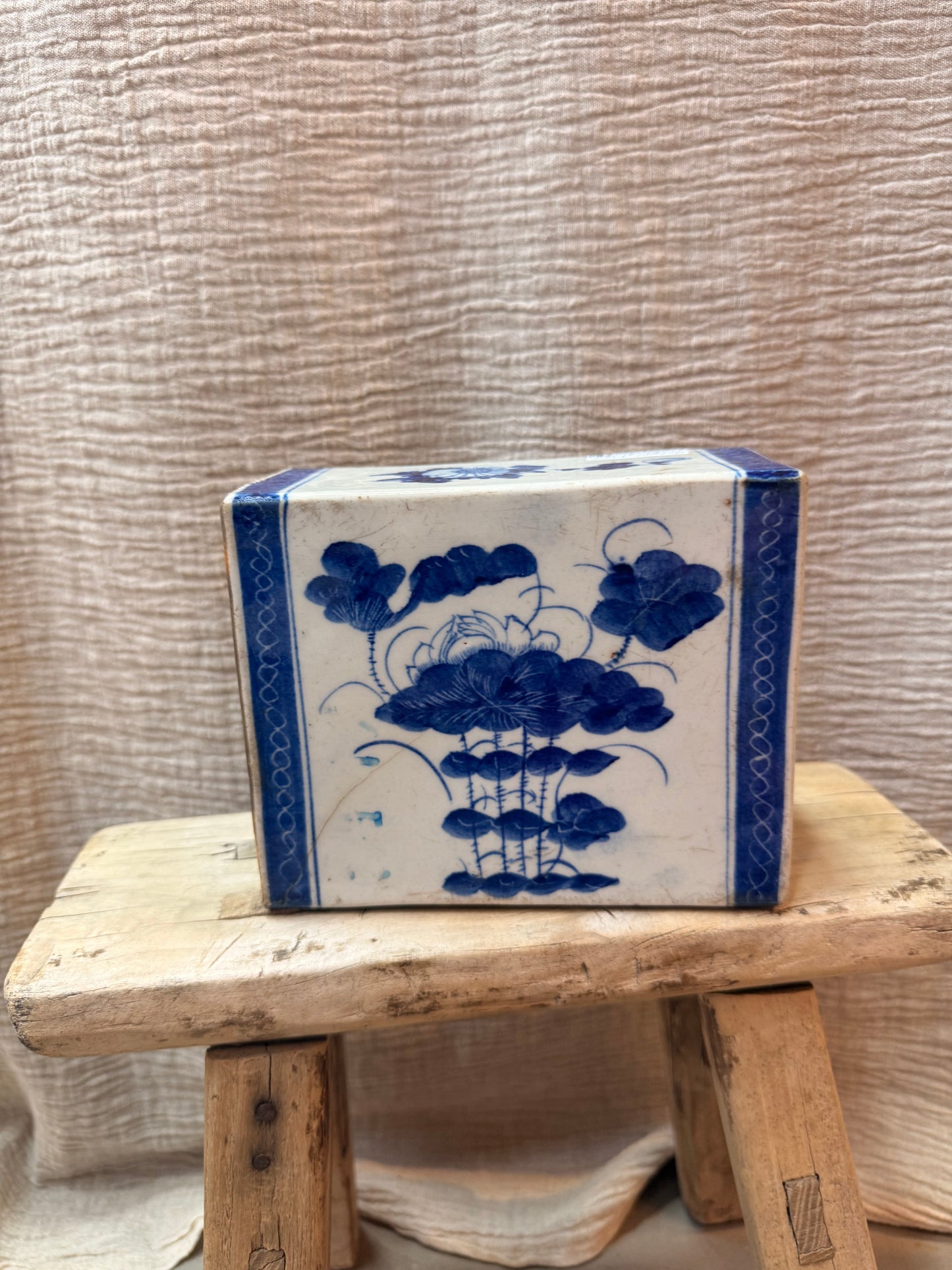 Ceramic blue and white Floral Antique pillows