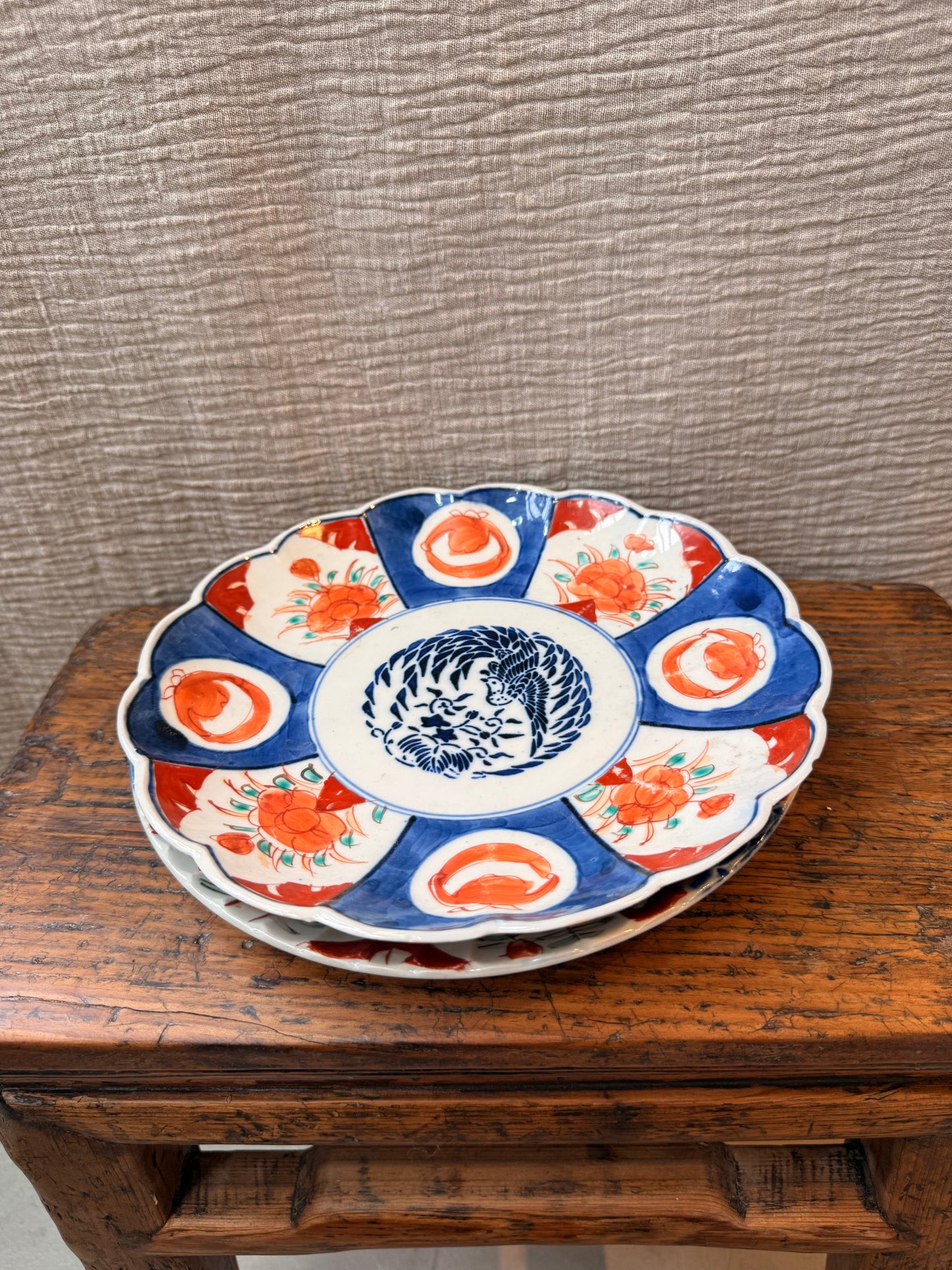 Set of 2 Imari vintage Imari plates