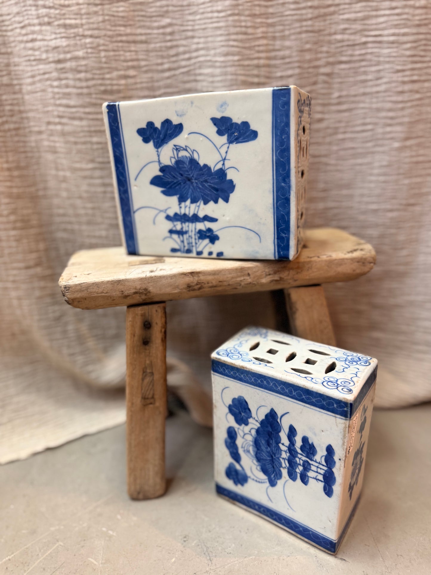 Ceramic blue and white Floral Antique pillows