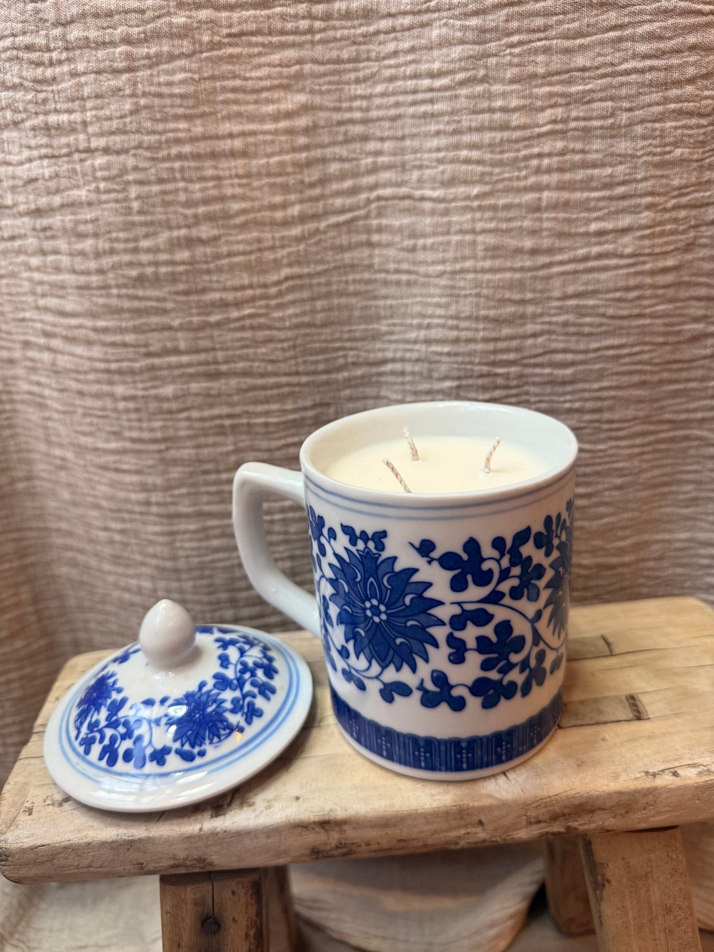 Floral blue and white Mug Candle