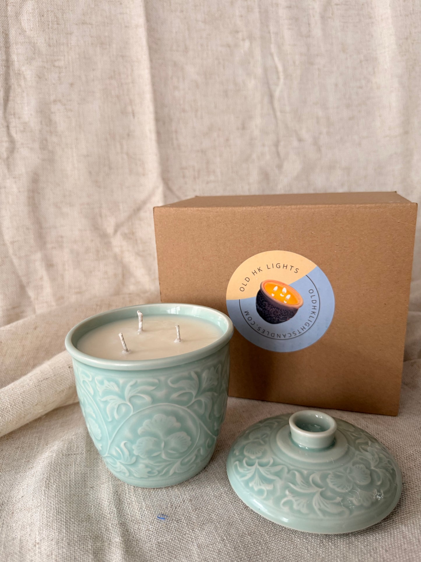 Celadon floral cup 3 wicks candle